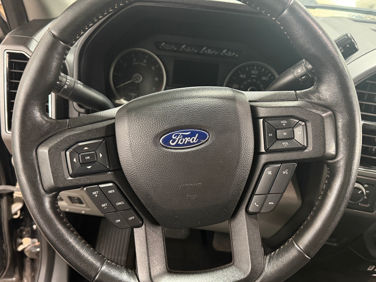 Thumbnail: 2018 Ford Econoline - 5
