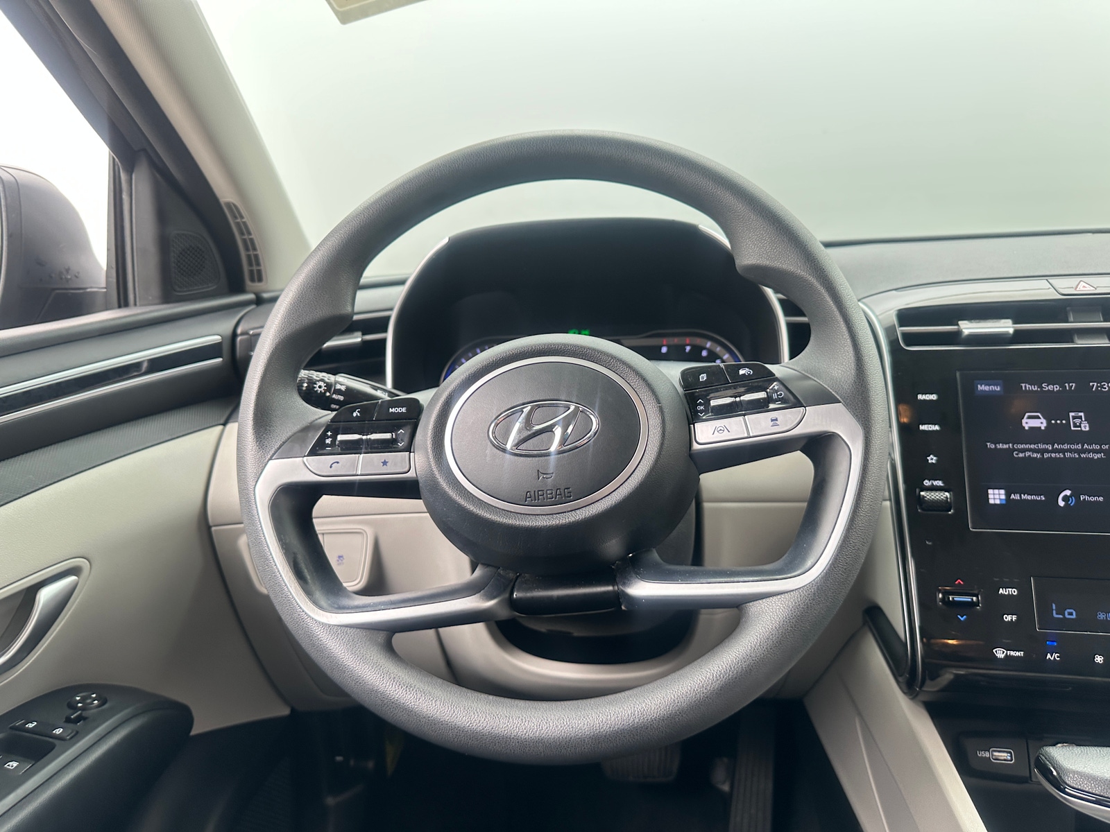 Thumbnail: 2024 Hyundai Tucson - 3