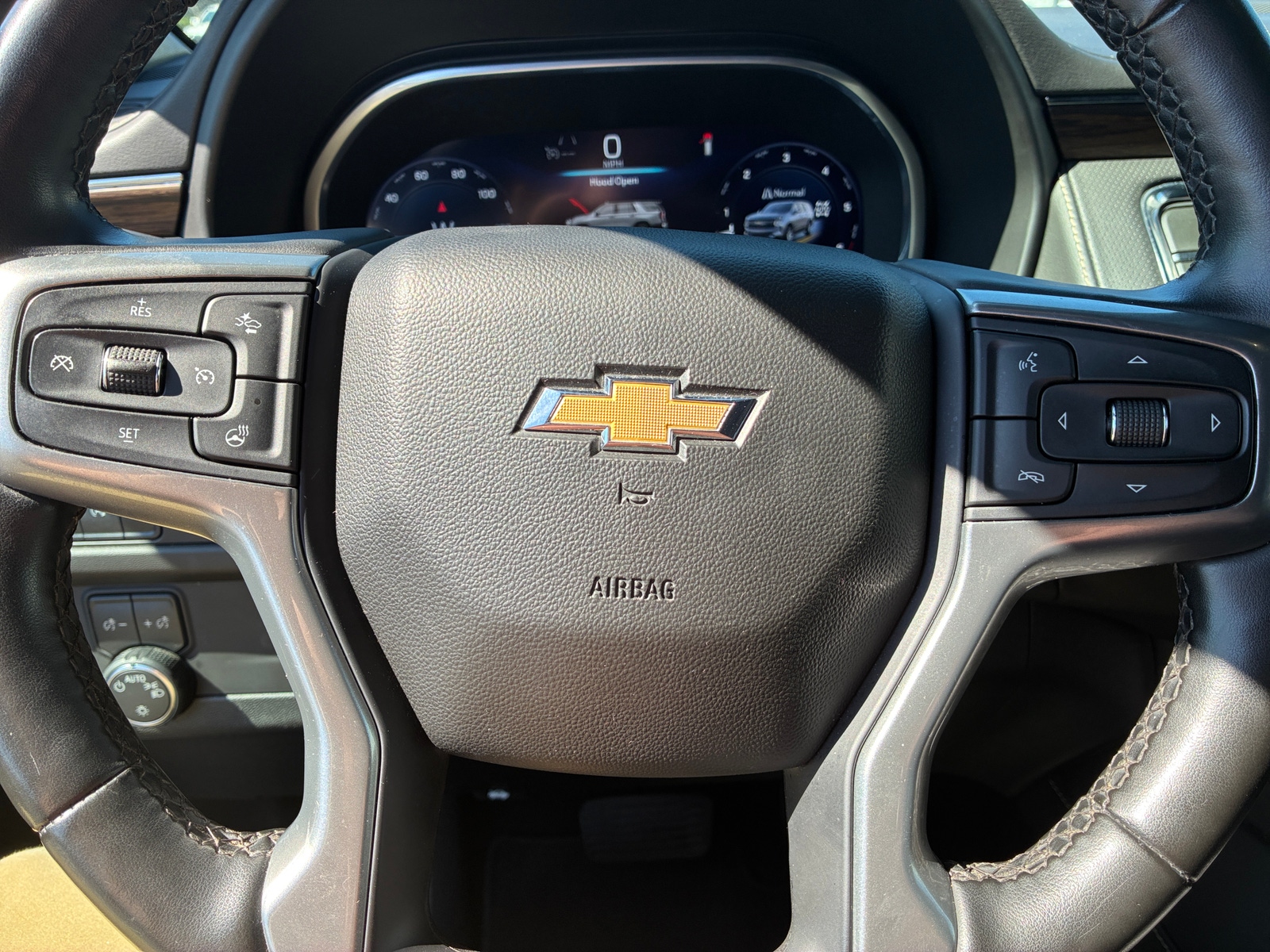 Thumbnail: 2023 Chevrolet Tahoe - 4
