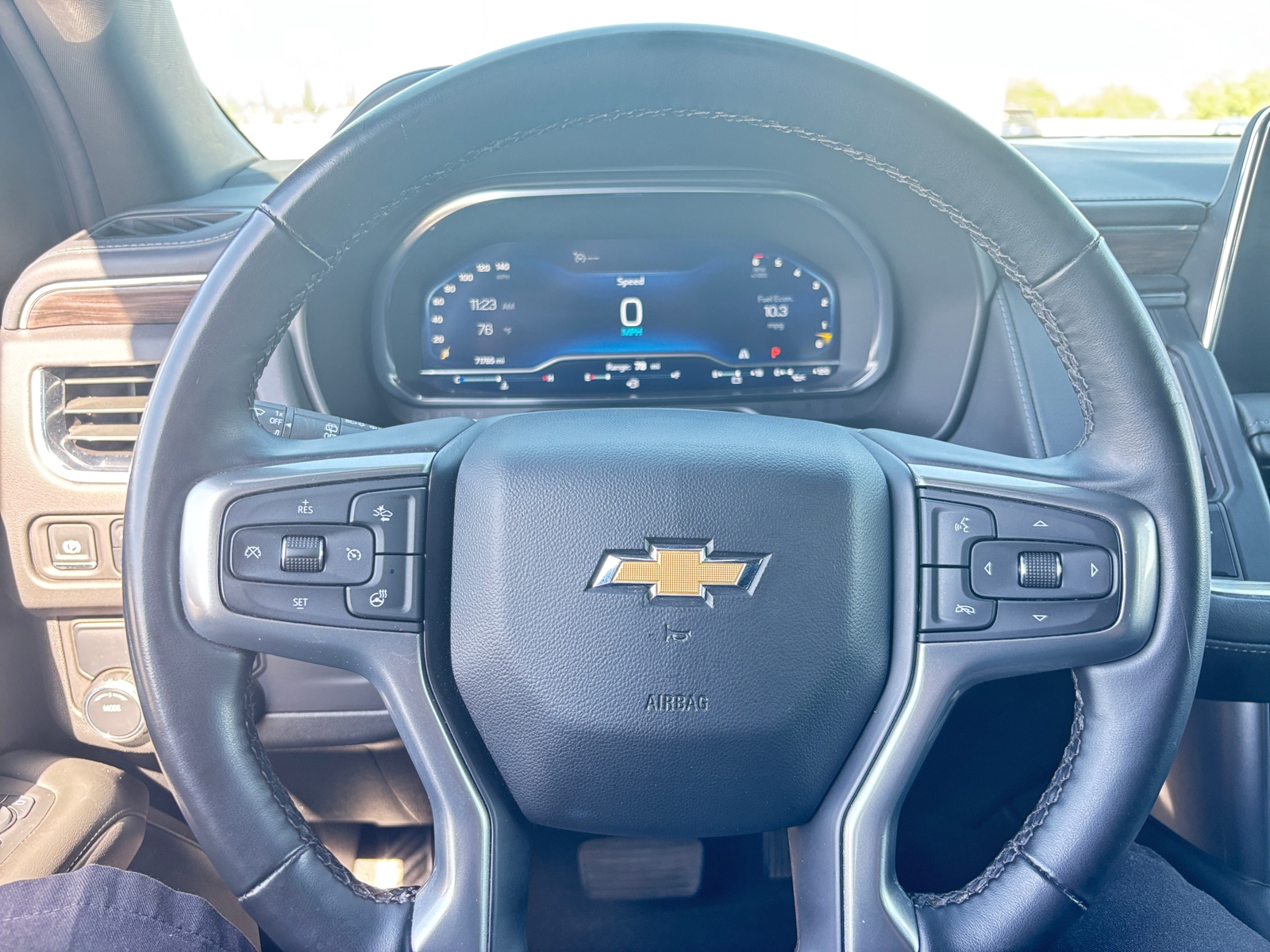 Thumbnail: 2024 Chevrolet Tahoe - 4