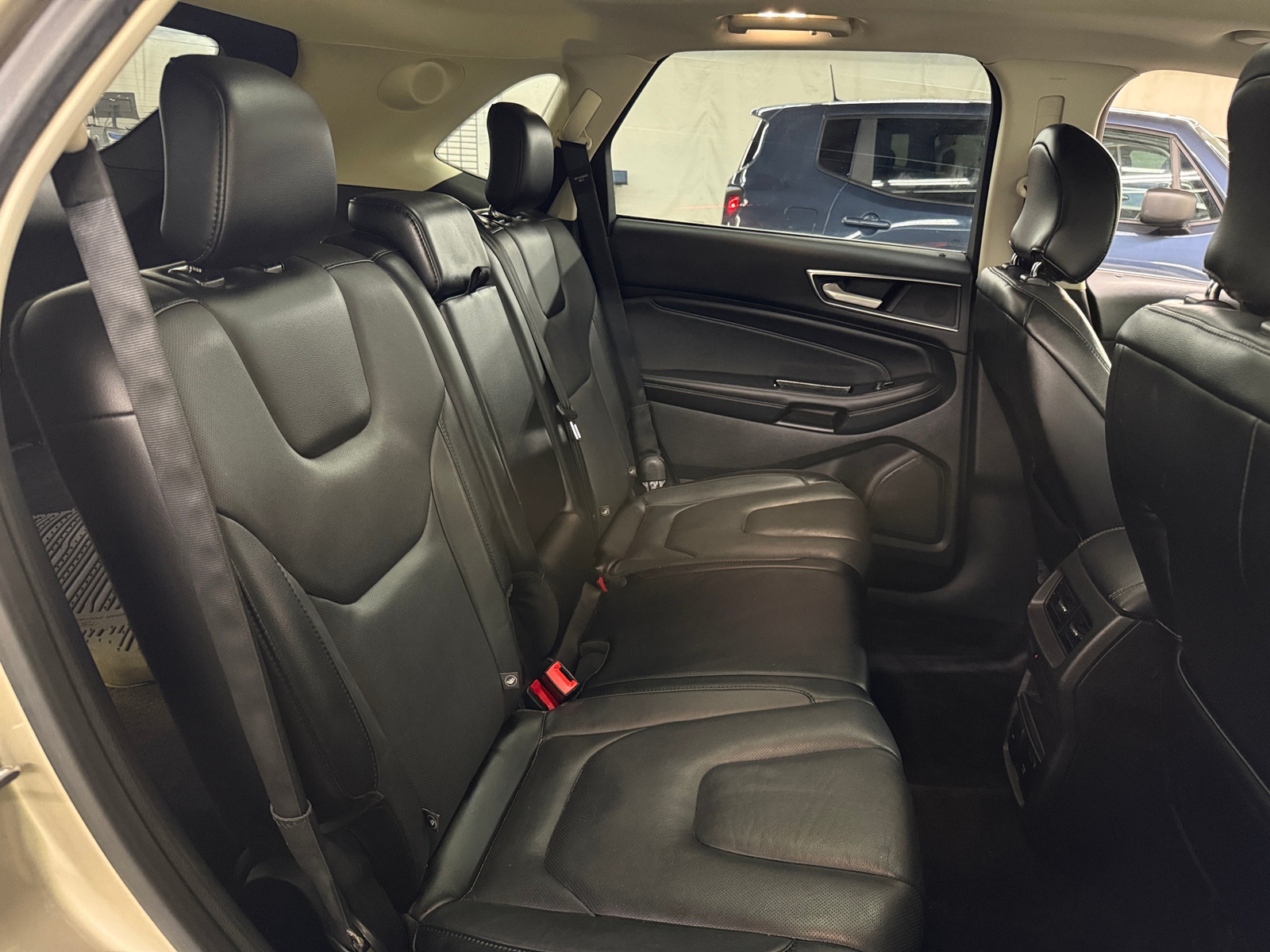 Thumbnail: 2017 Ford Edge - 5