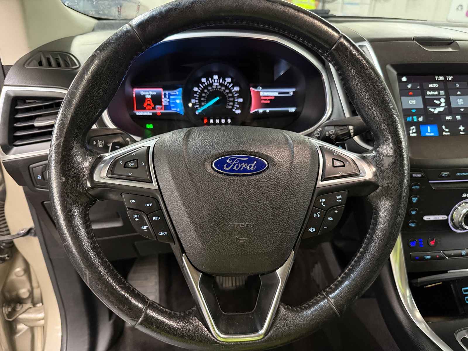 Thumbnail: 2017 Ford Edge - 4