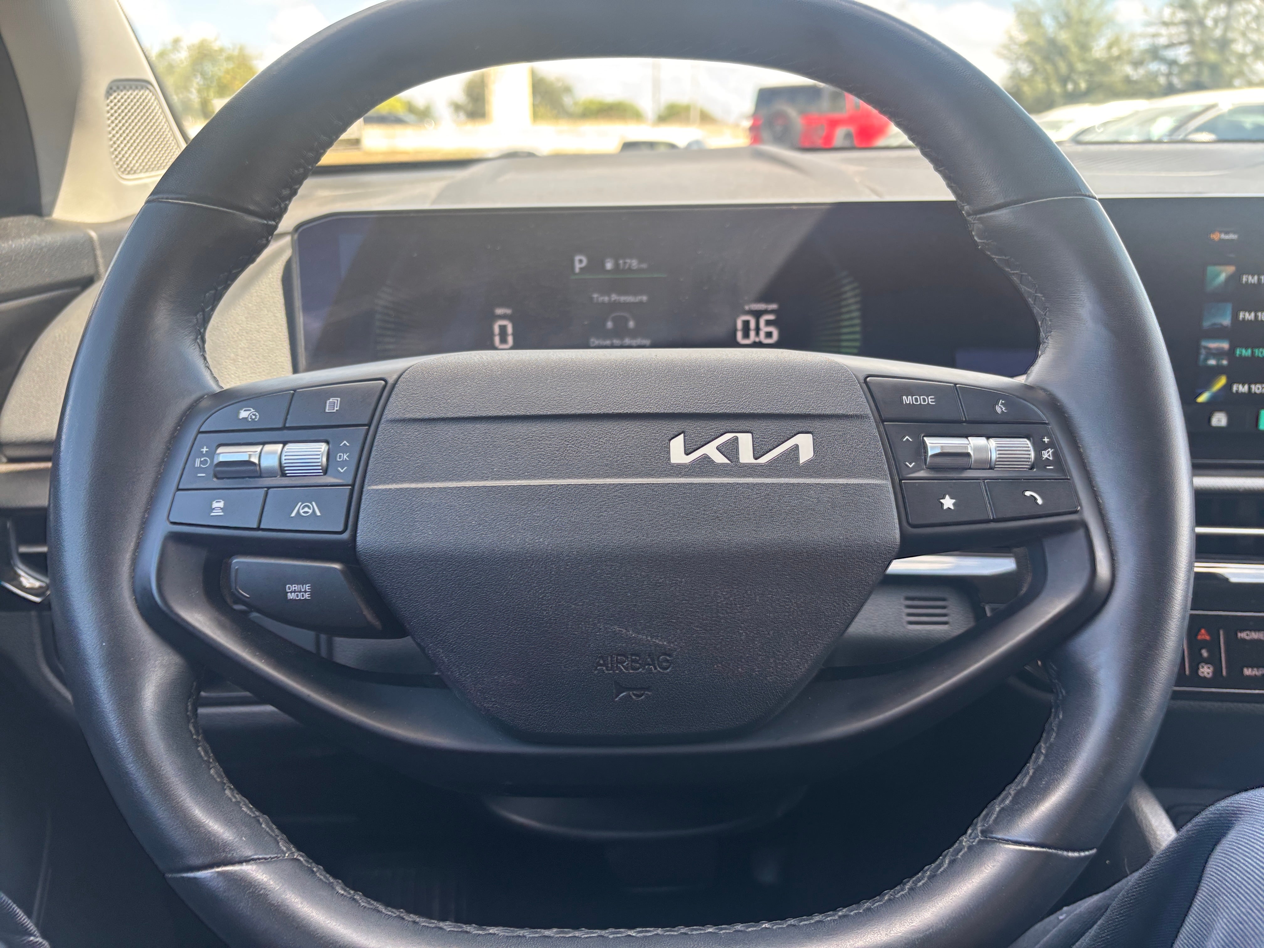 2026 Kia Sportage LX - Photo 6