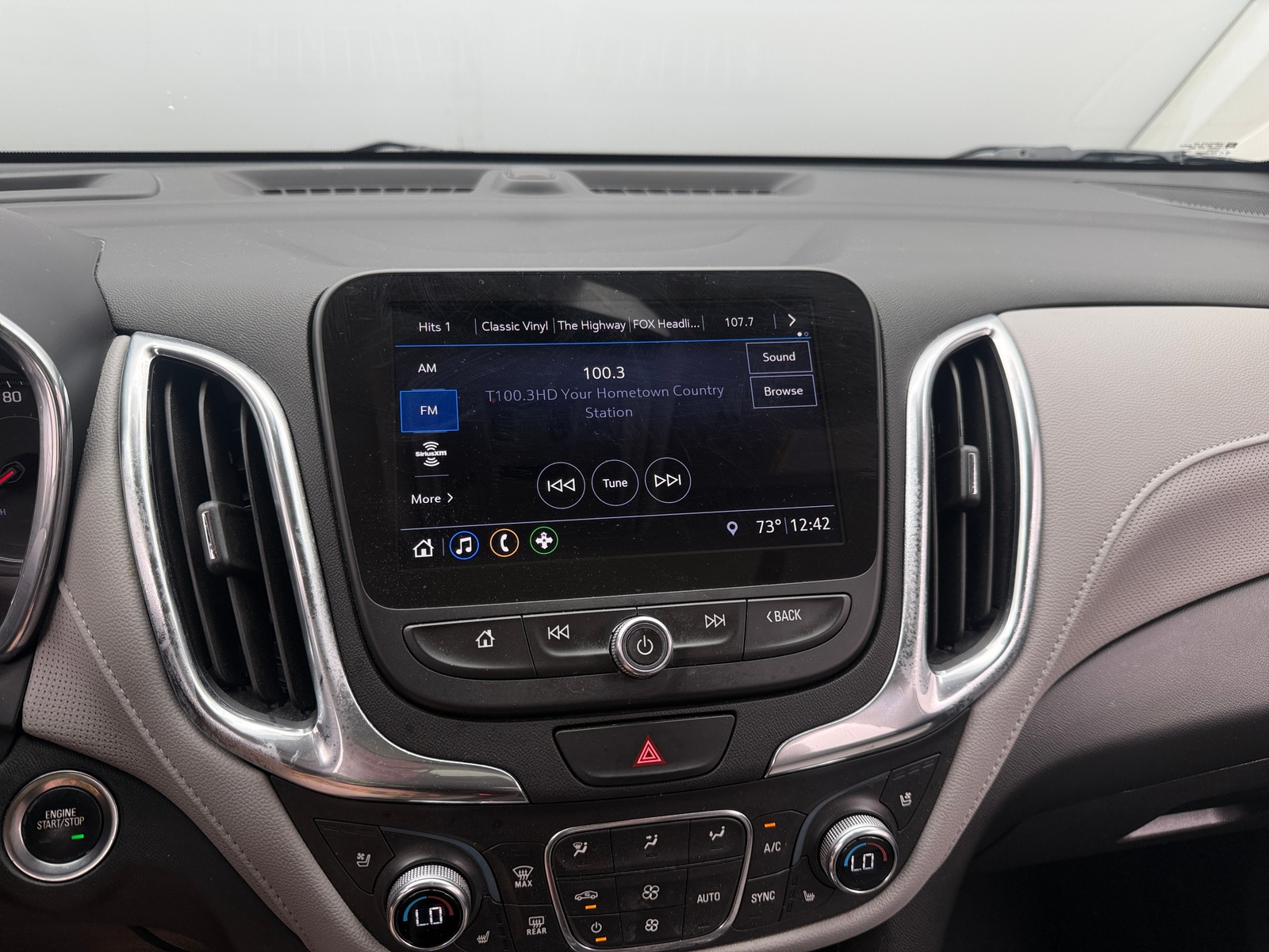 Thumbnail: 2021 Chevrolet Equinox - 3