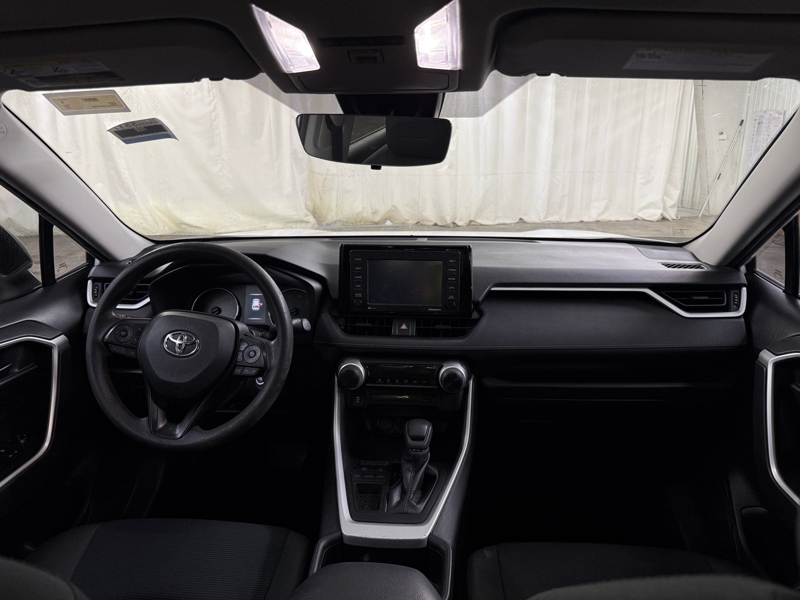 Thumbnail: 2022 Toyota RAV4 - 3