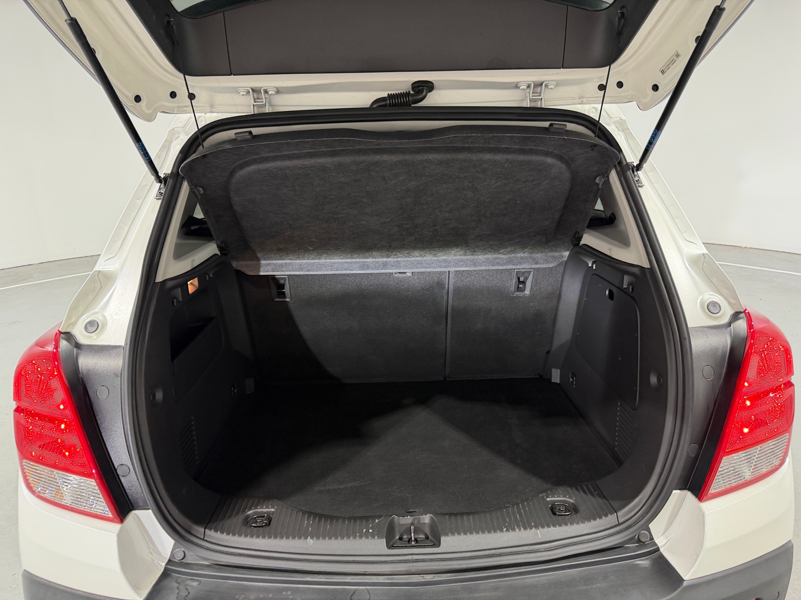 Thumbnail: 2016 Chevrolet Trax - 6