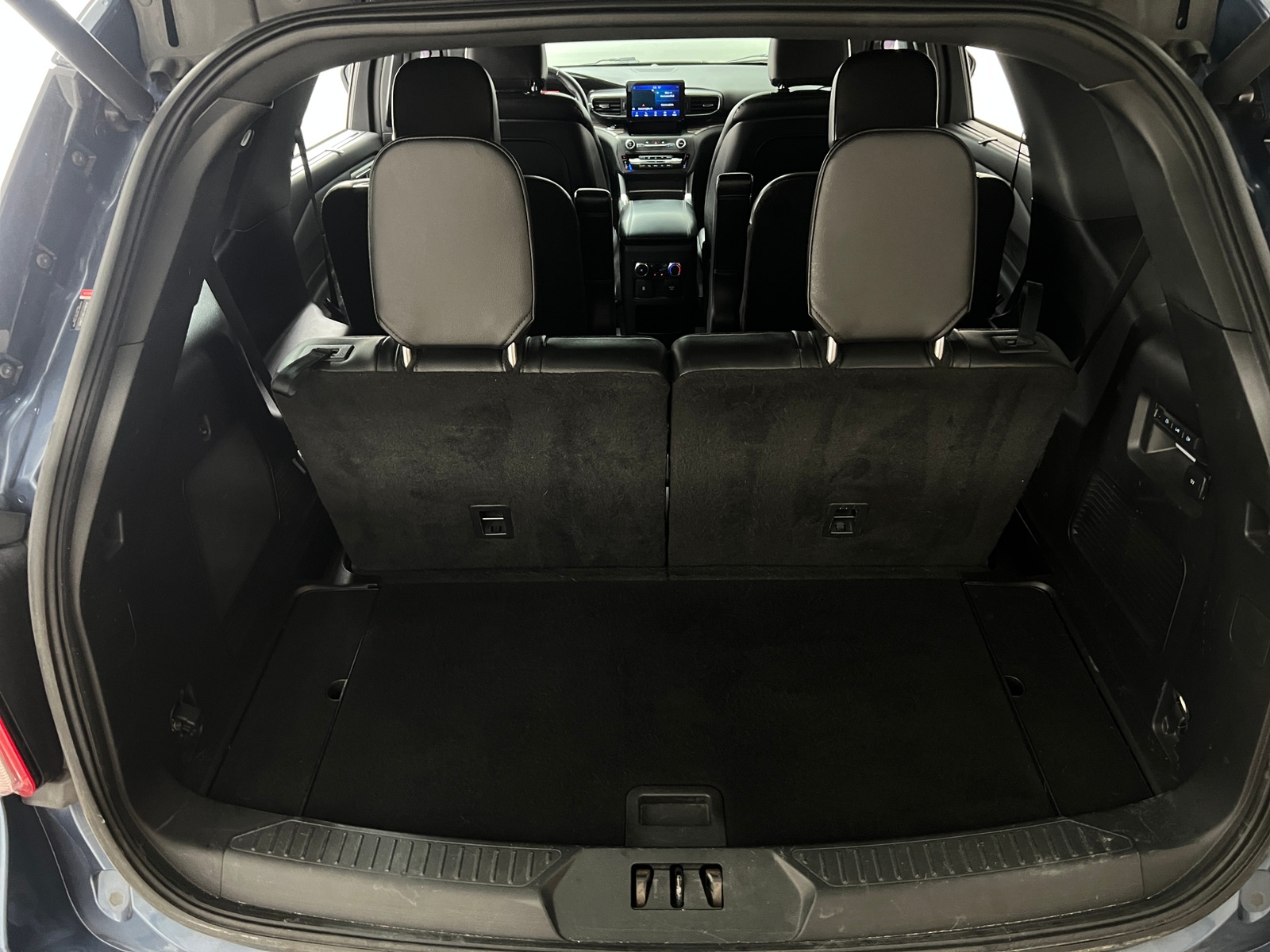 Thumbnail: 2020 Ford Explorer - 6