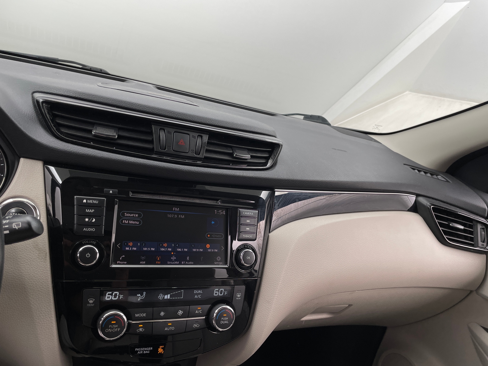Thumbnail: 2019 Nissan Rogue Sport - 3