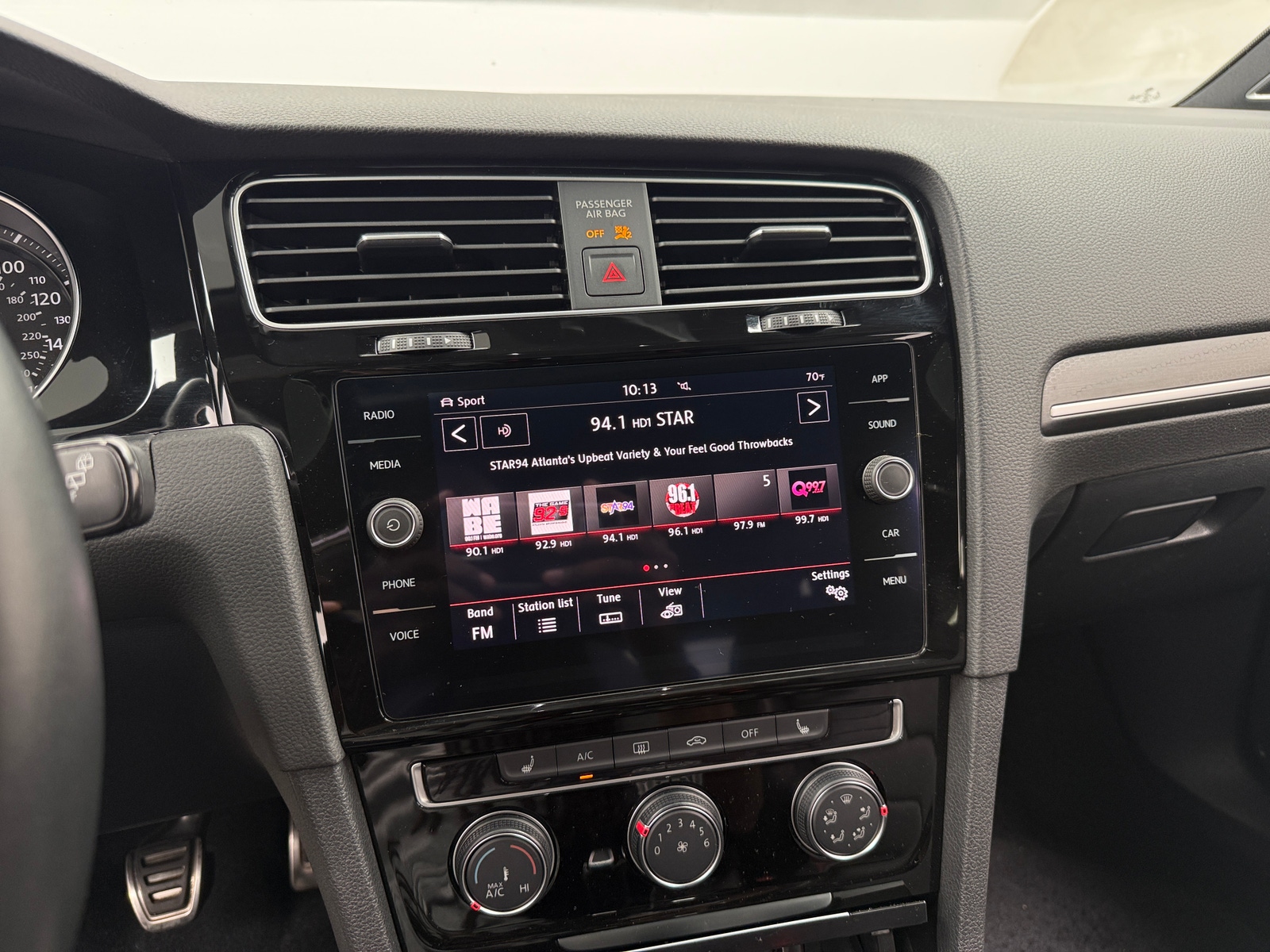 Thumbnail: 2019 Volkswagen Golf - 3