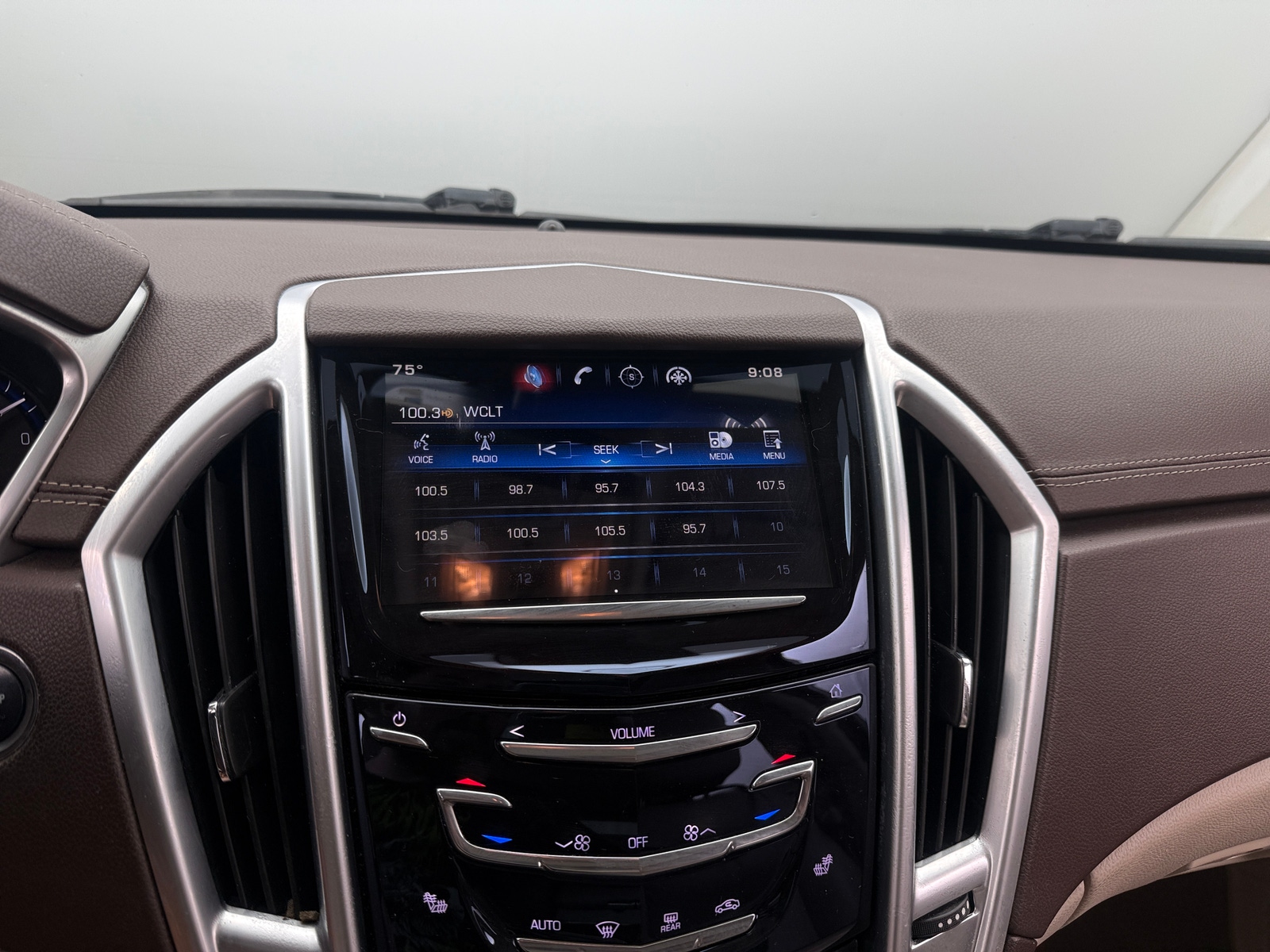 Thumbnail: 2016 Cadillac SRX - 3