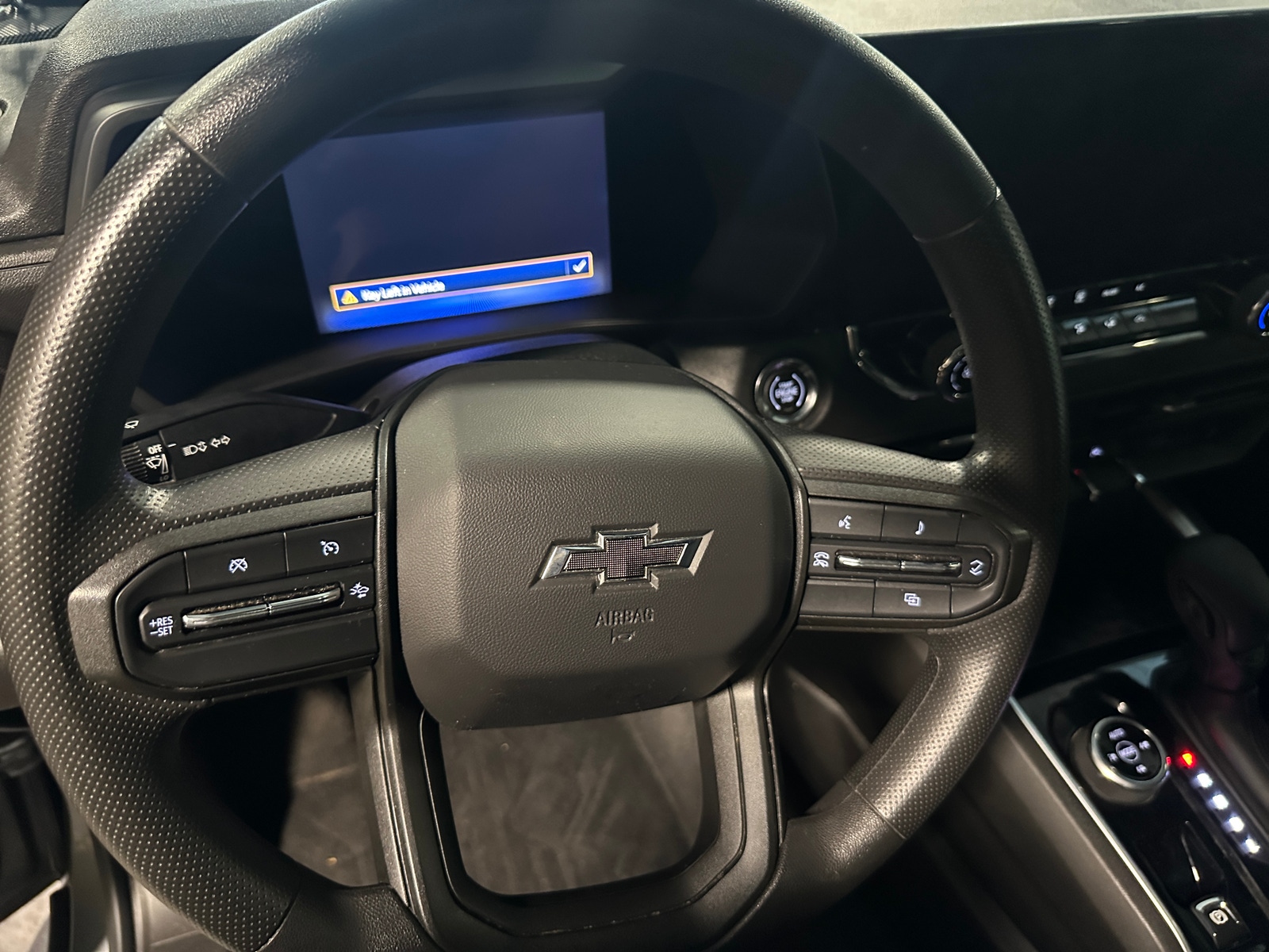 Thumbnail: 2023 Chevrolet Colorado - 5