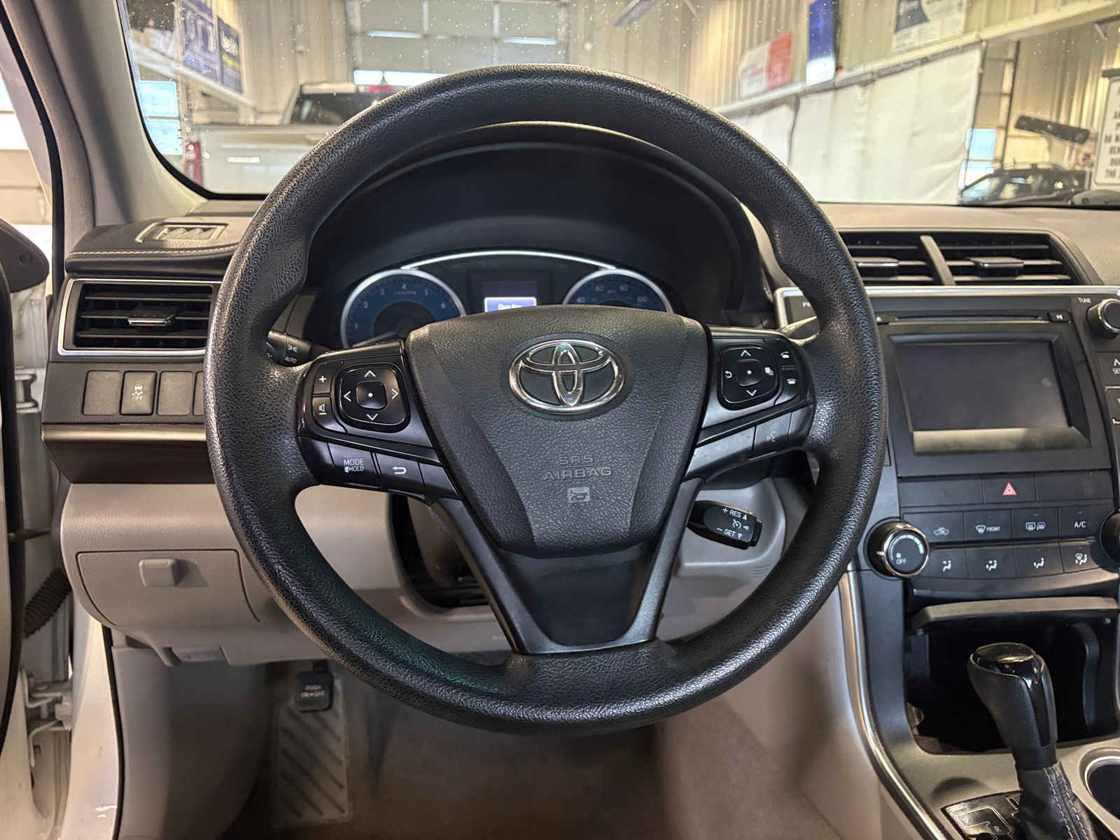 Thumbnail: 2017 Toyota Camry - 5