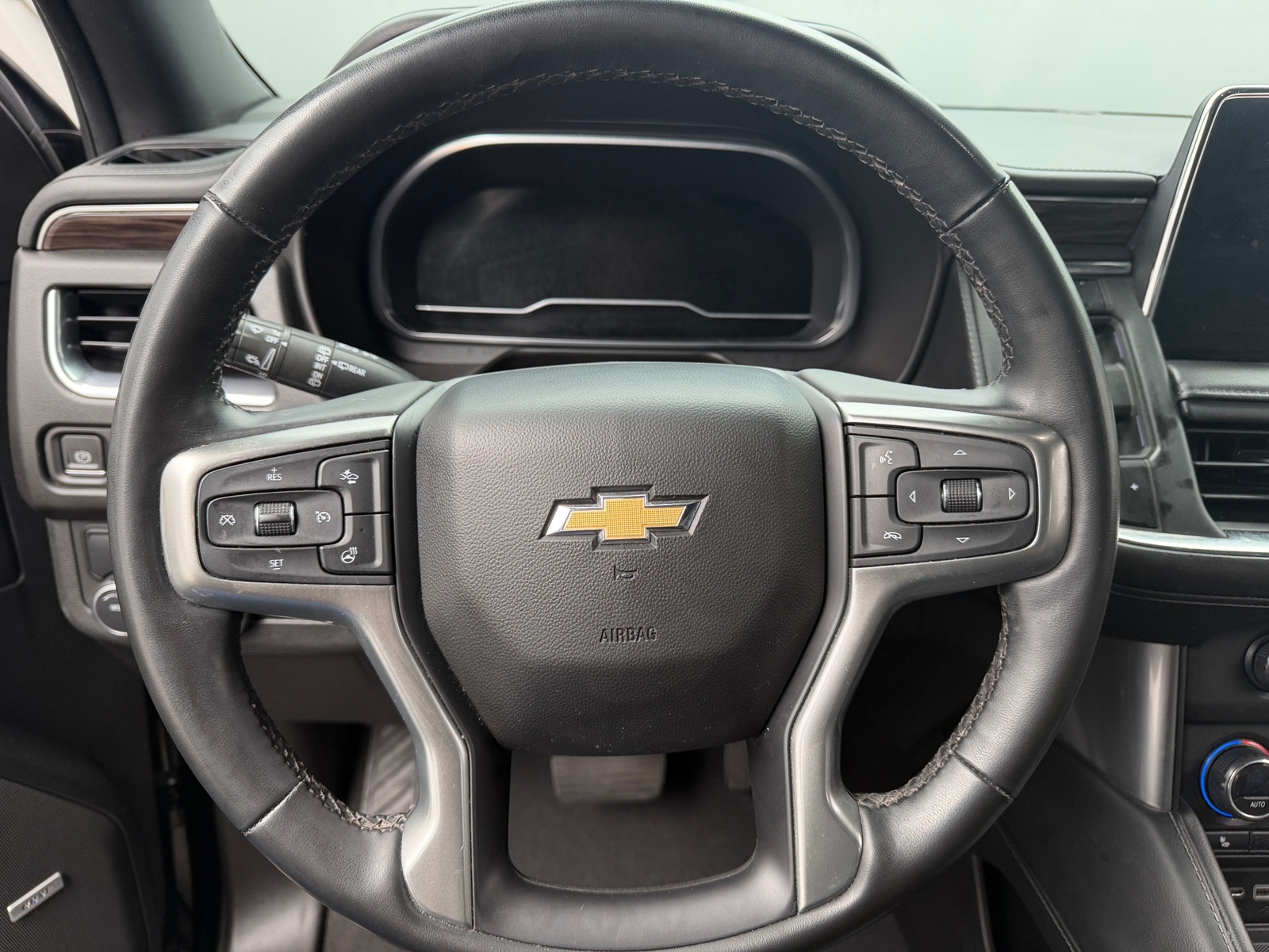 Thumbnail: 2023 Chevrolet Tahoe - 4
