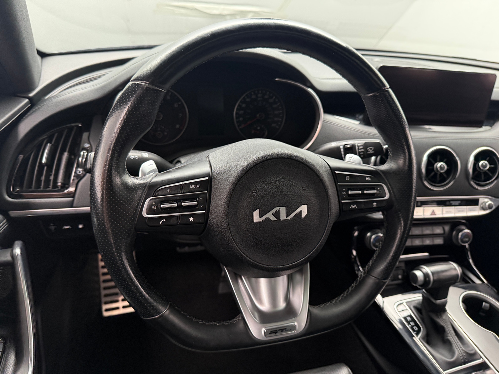 Thumbnail: 2023 Kia Stinger - 4