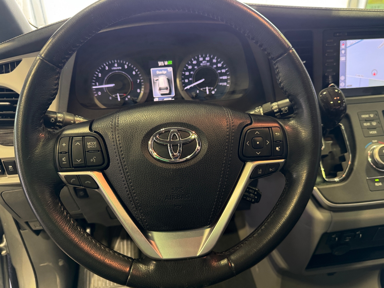 Thumbnail: 2020 Toyota Sienna - 4