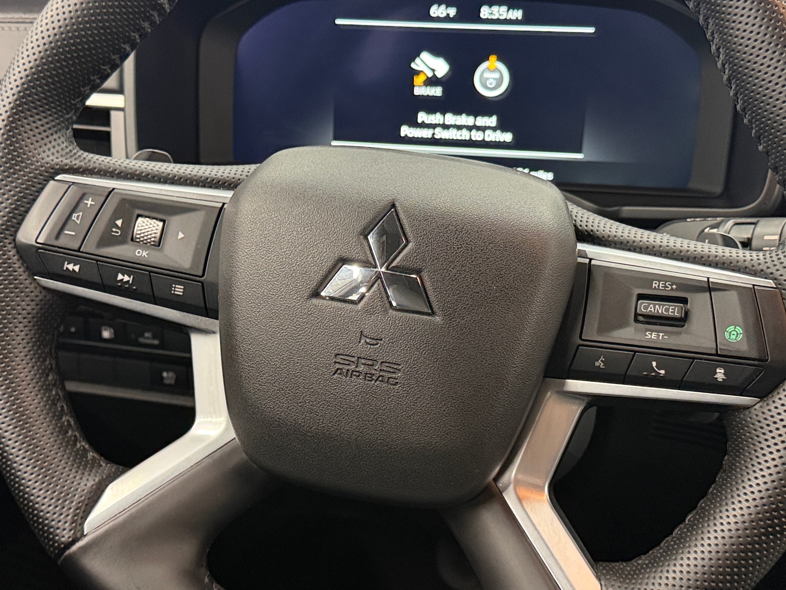 Thumbnail: 2025 Mitsubishi Outlander - 4