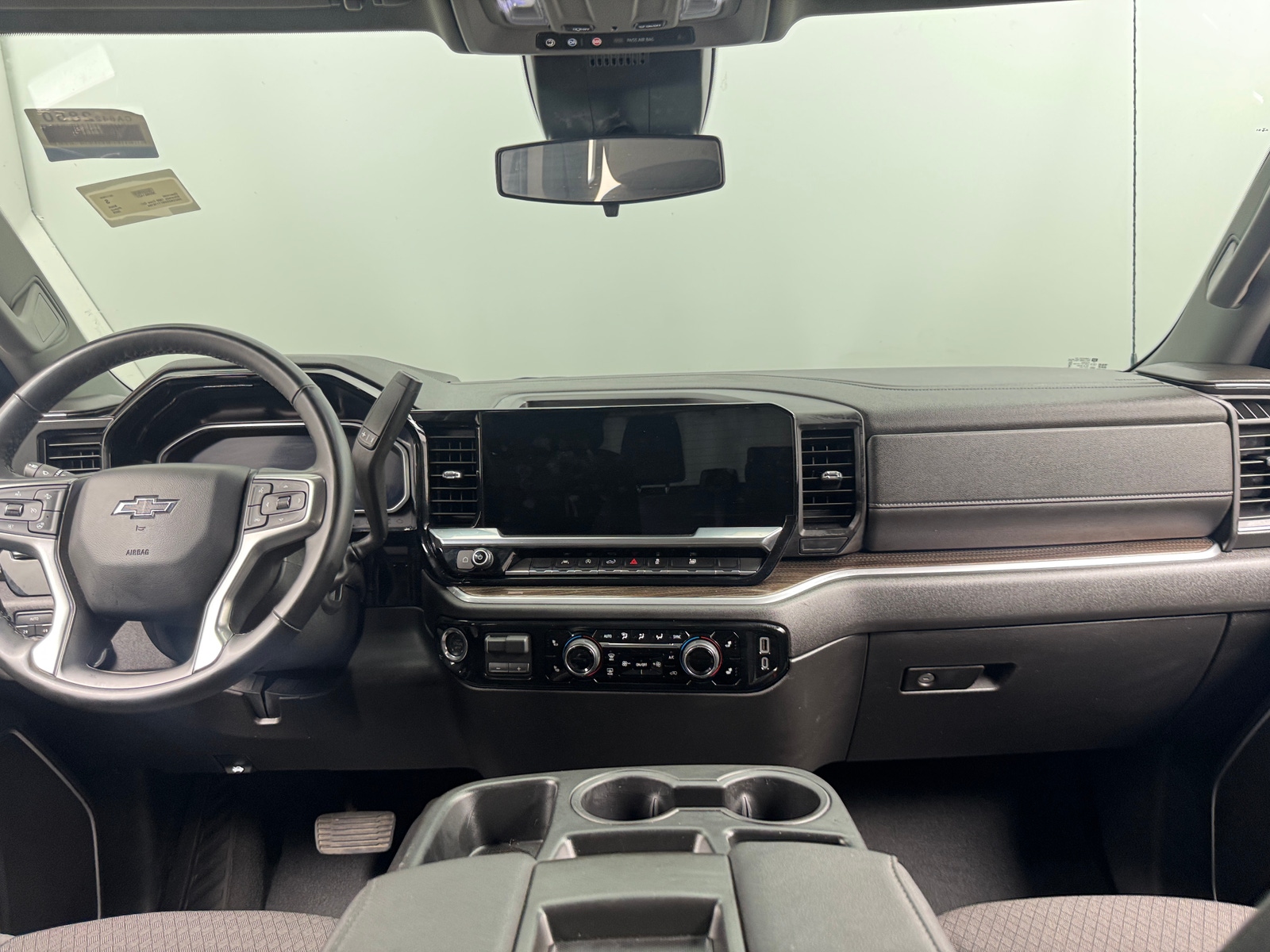 Thumbnail: 2026 Chevrolet Silverado 1500 - 3