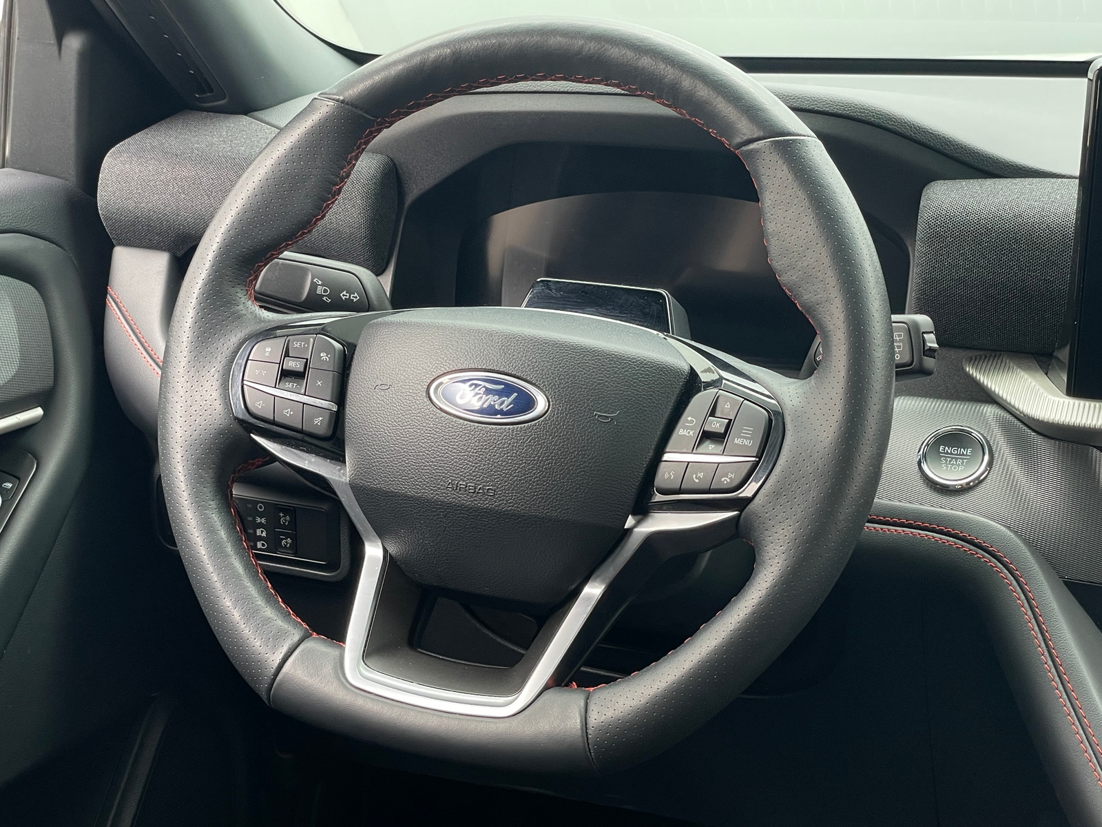 Thumbnail: 2025 Ford Explorer - 4