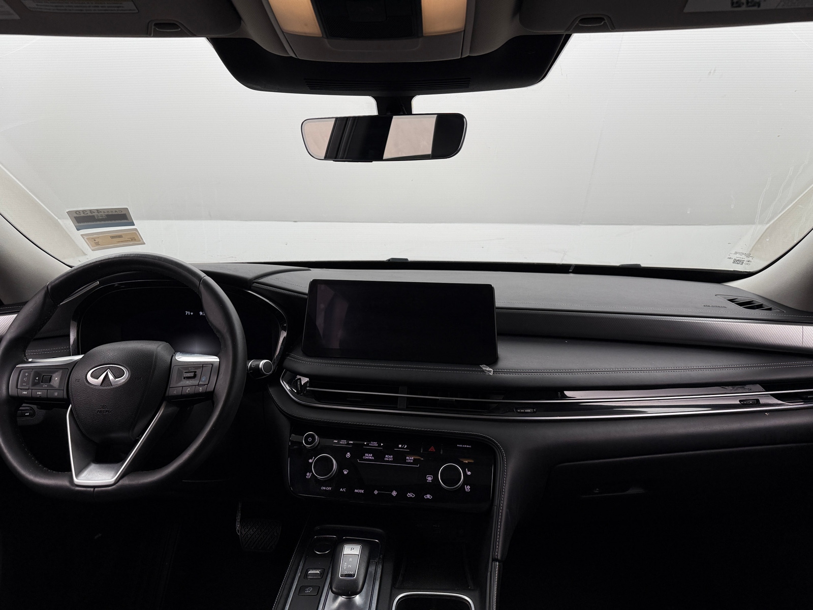 Thumbnail: 2023 INFINITI QX60 - 2