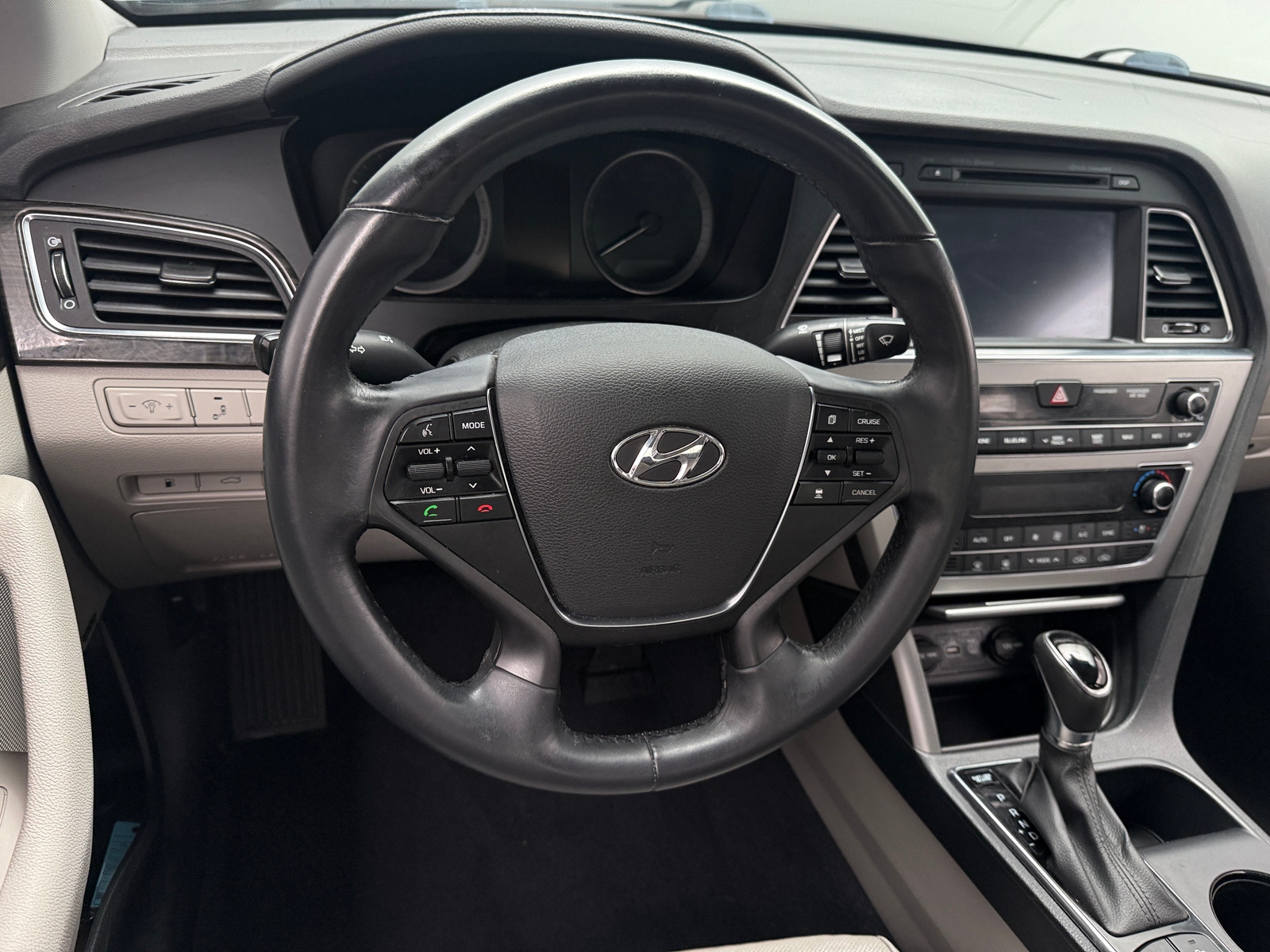 Thumbnail: 2017 Hyundai Sonata - 4