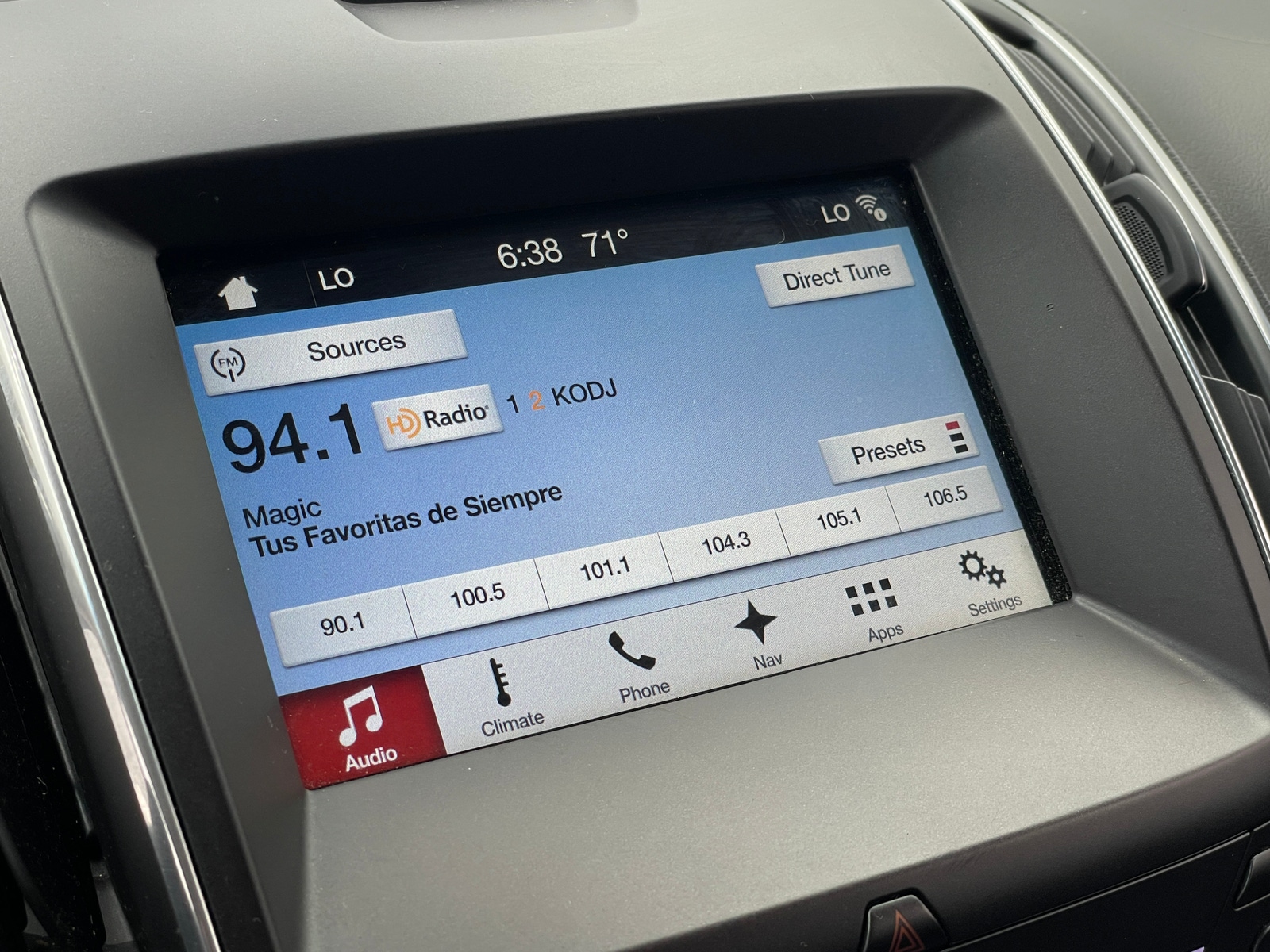Thumbnail: 2017 Ford Edge - 3