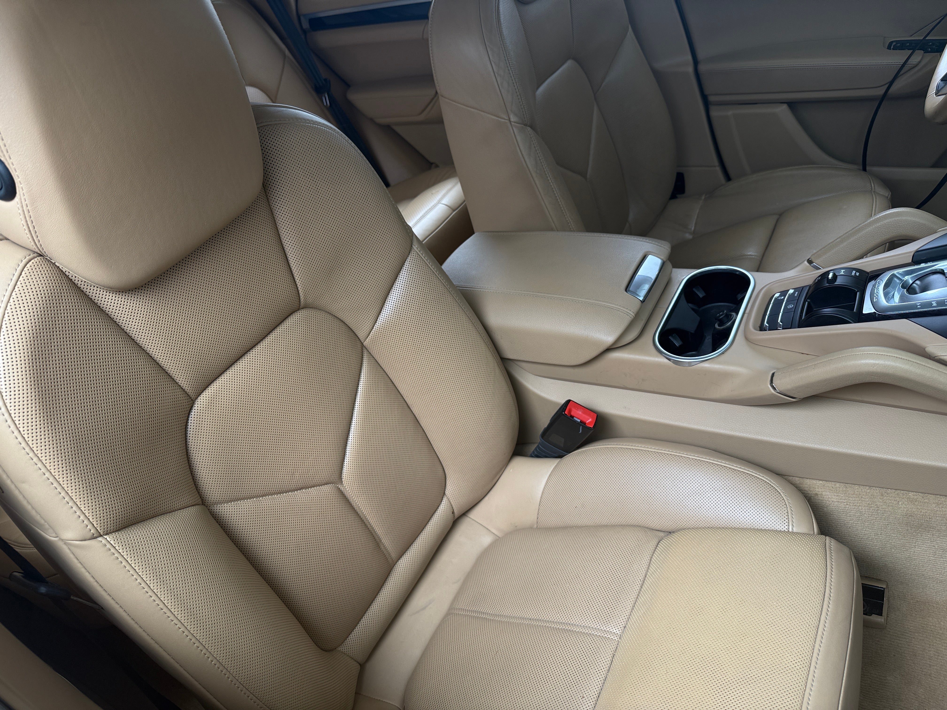2016 Porsche Cayenne Base