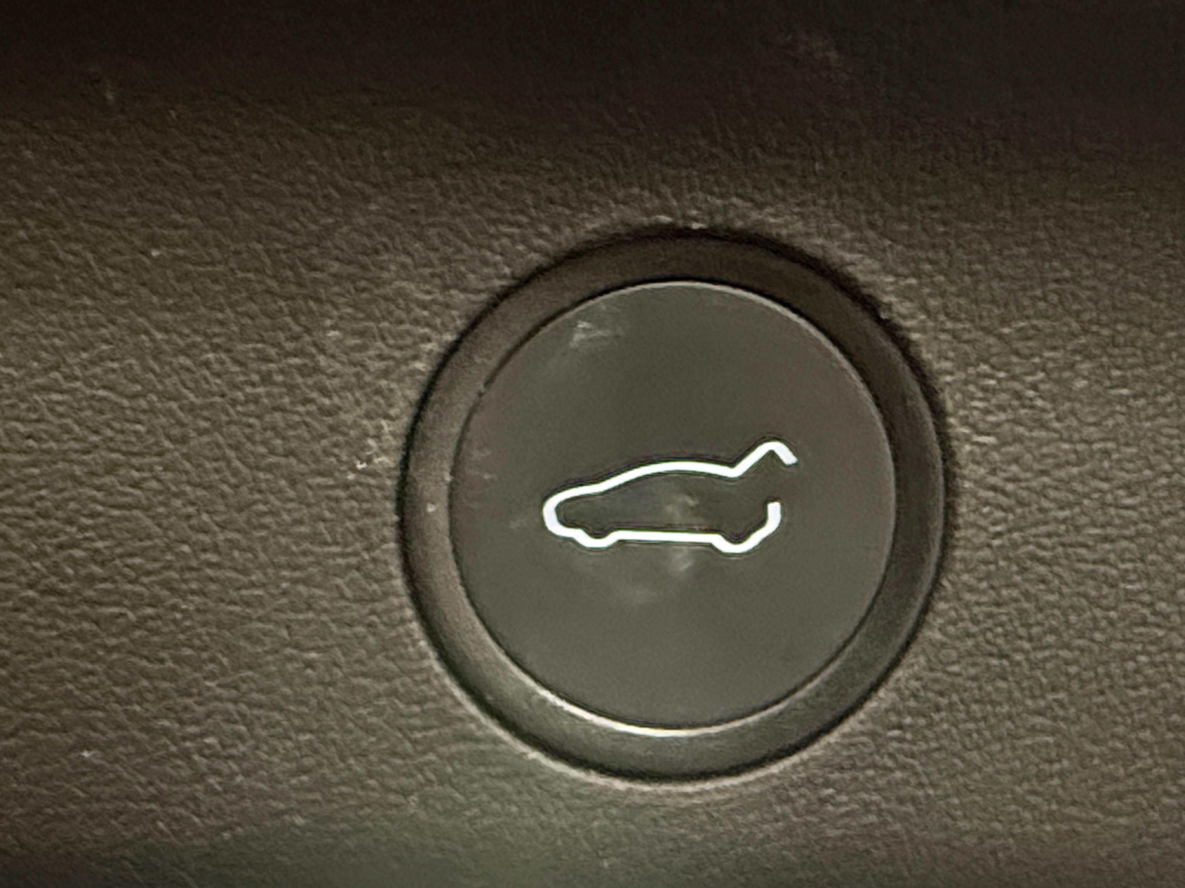 Used 2022 Tesla Model Y Long Range with VIN 7SAYGDEE6NF425504 for sale in Auburn, WA