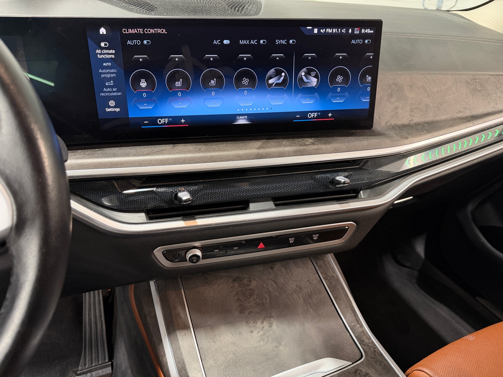 Thumbnail: 2023 BMW X7 - 3