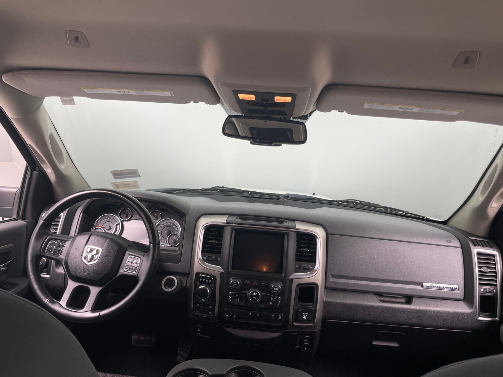 Thumbnail: 2019 RAM 1500 Classic - 3