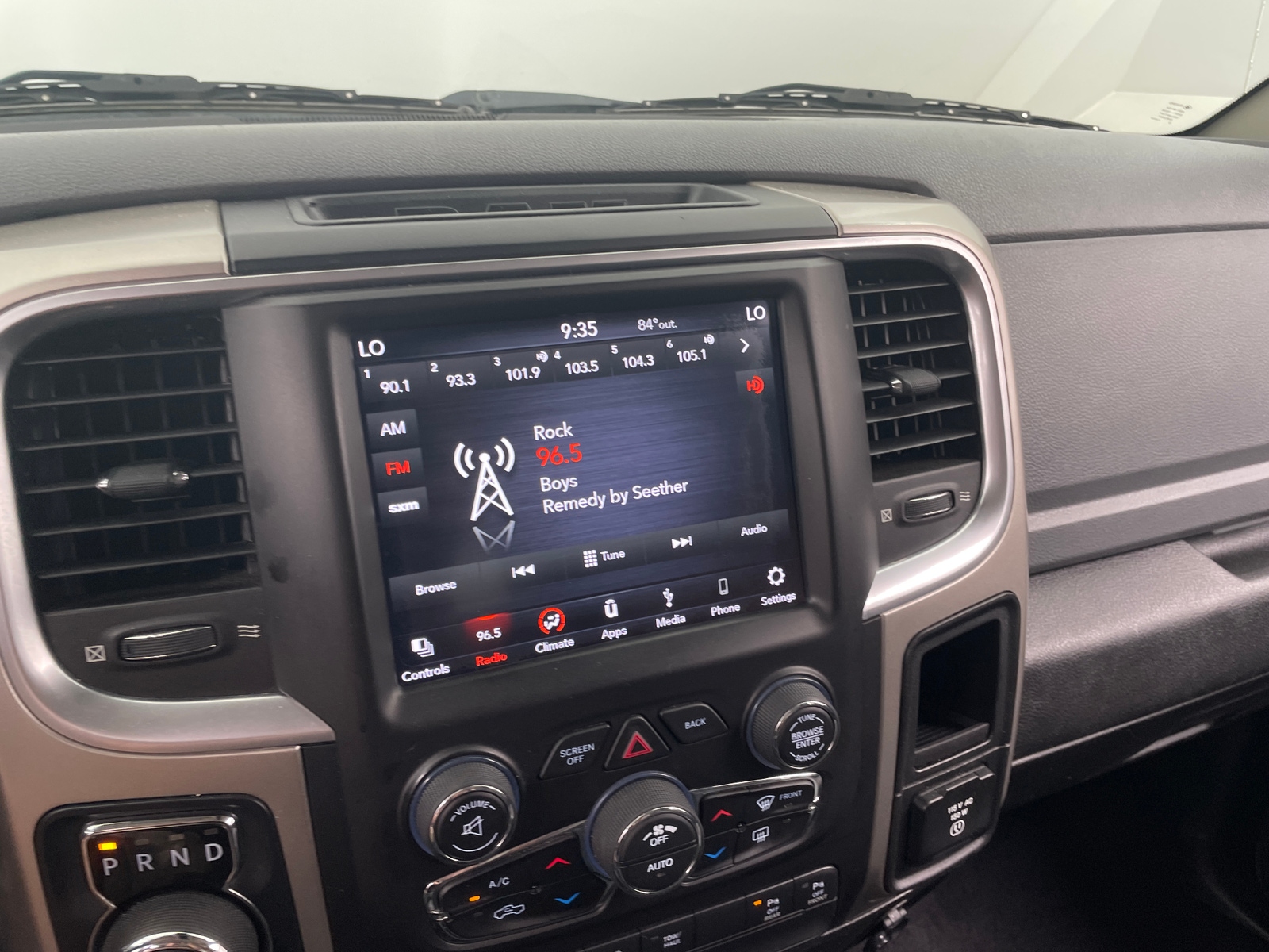 Thumbnail: 2019 RAM 1500 Classic - 4