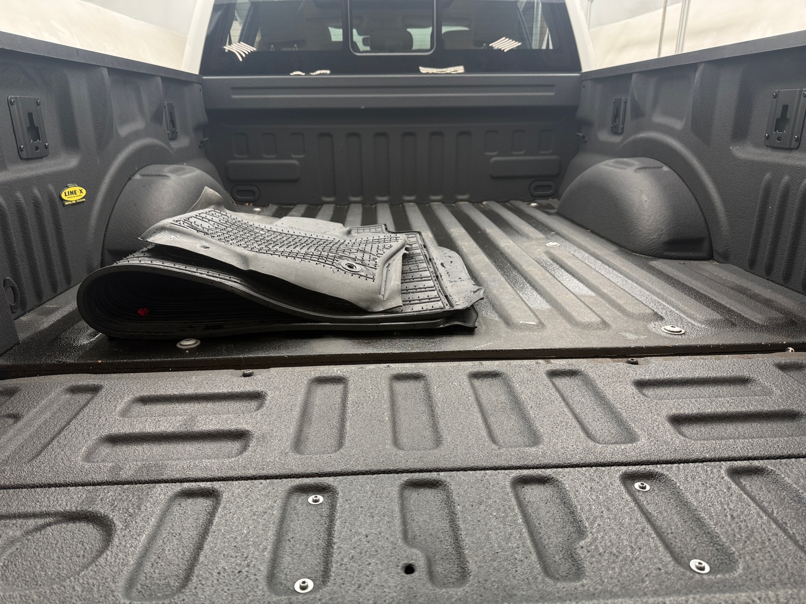 Thumbnail: 2019 Ford Econoline - 6