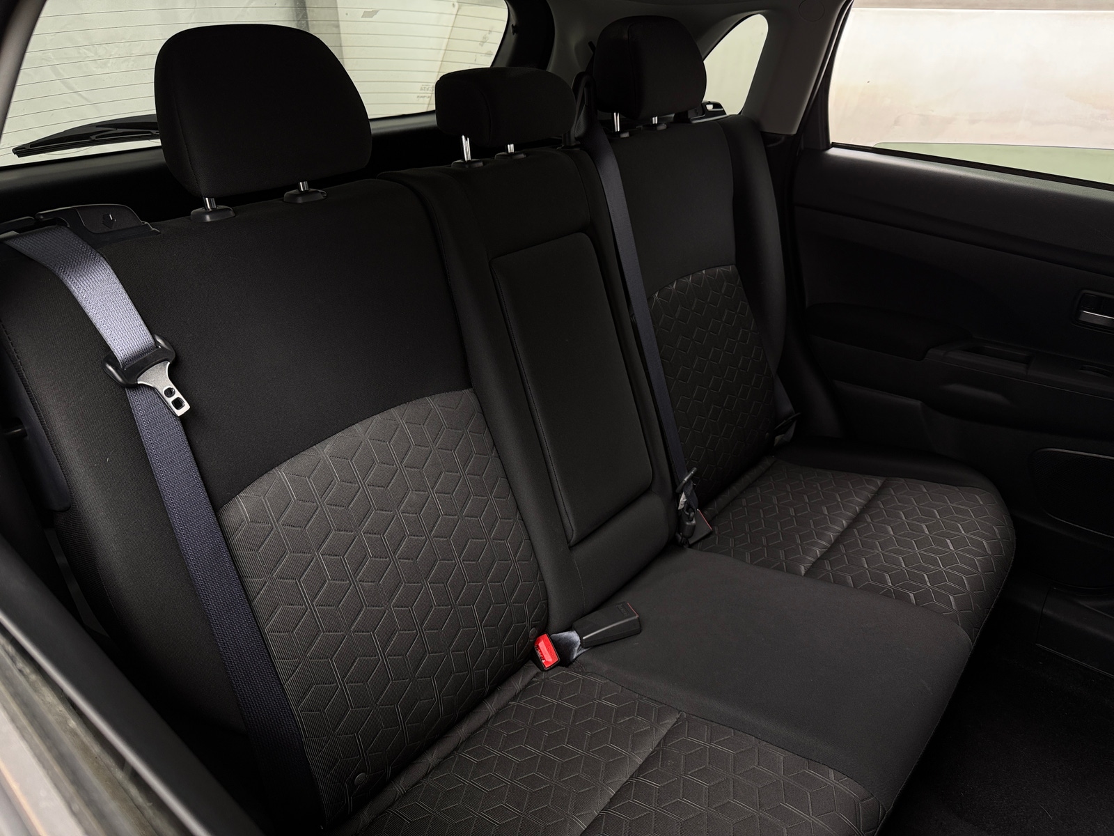 Thumbnail: 2025 Mitsubishi Outlander Sport - 6