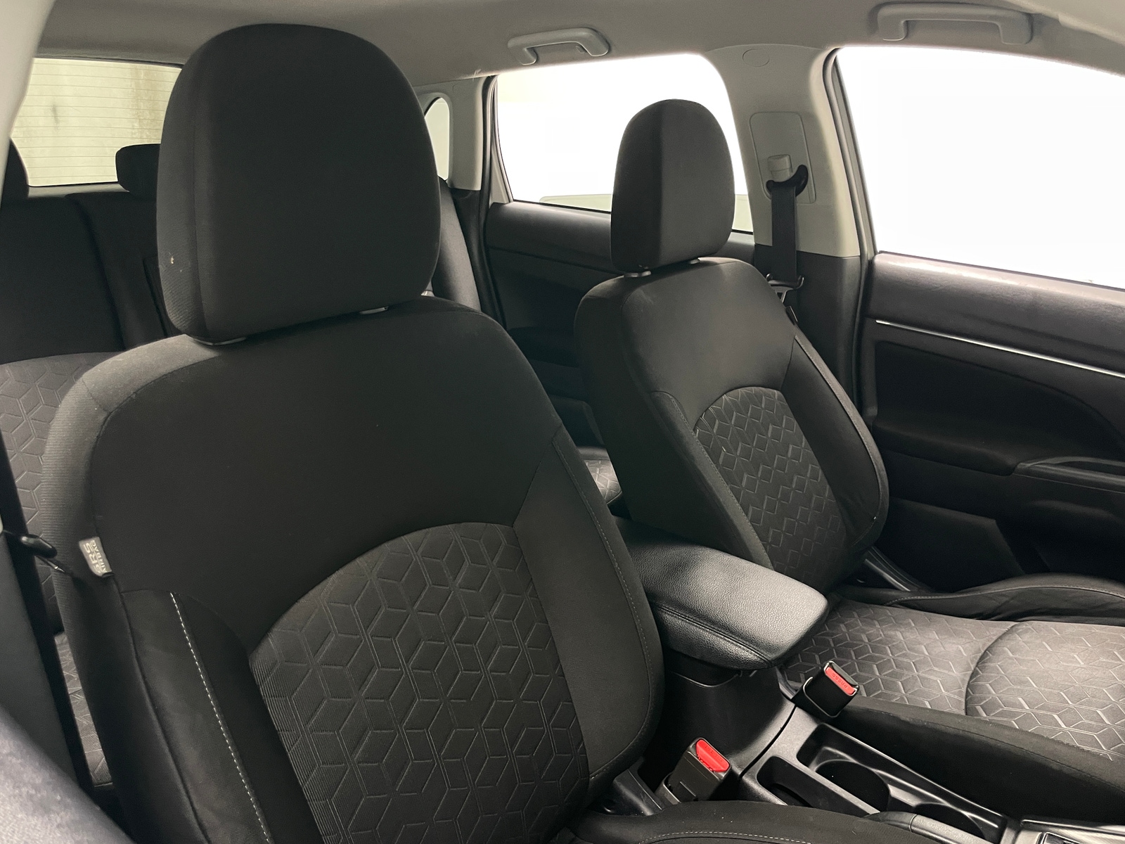 Thumbnail: 2021 Mitsubishi Outlander Sport - 2