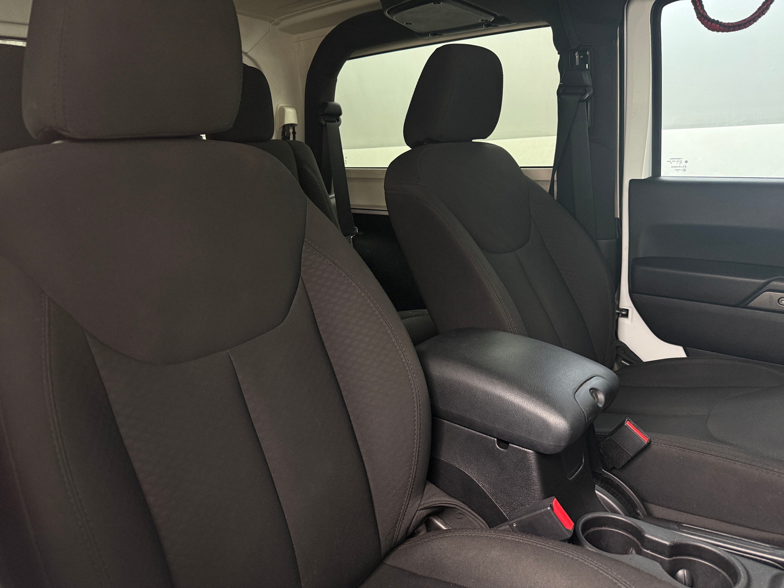 Thumbnail: 2015 Jeep Wrangler - 2