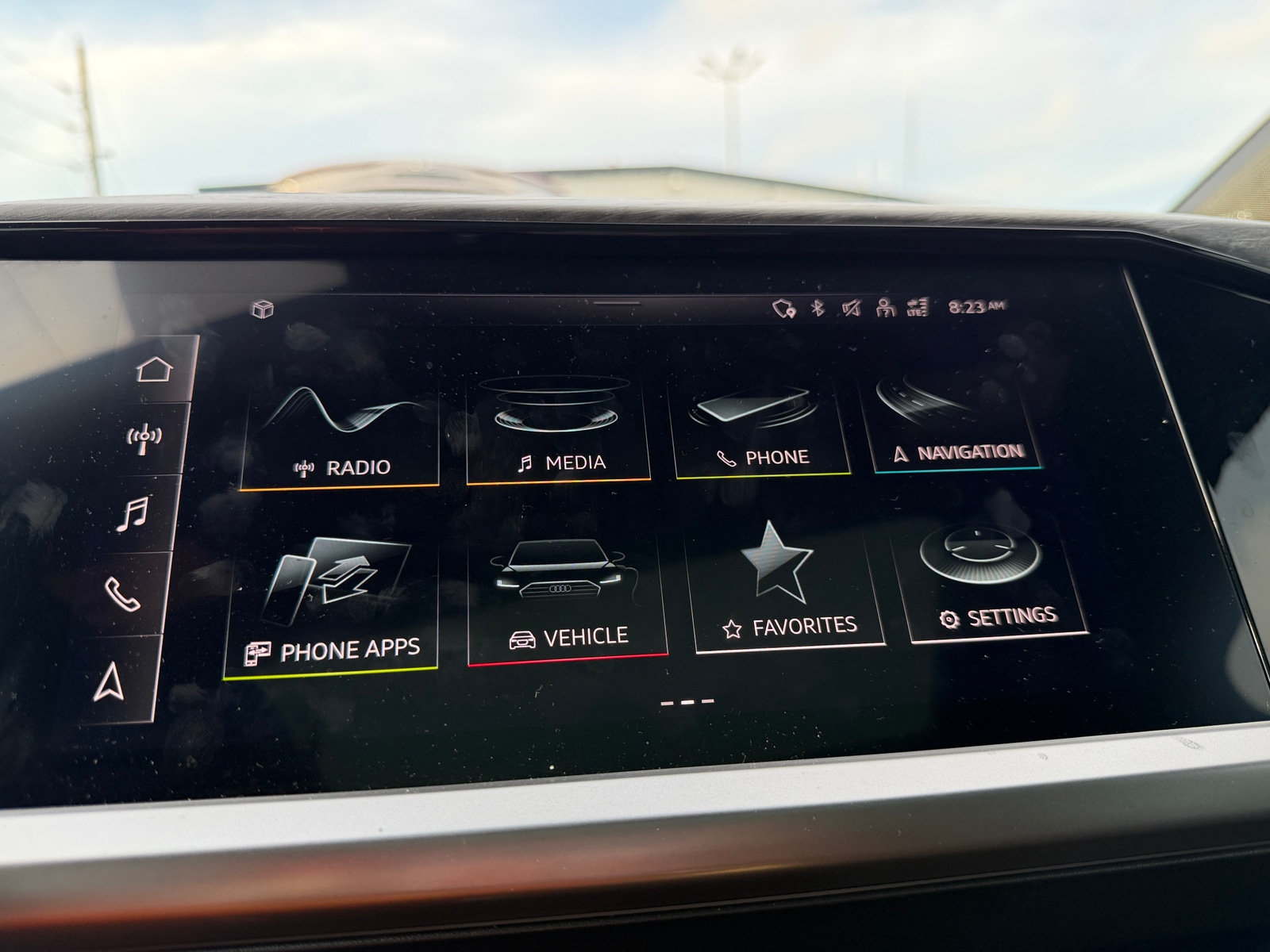 Thumbnail: 2022 Audi Q4 e-tron - 3