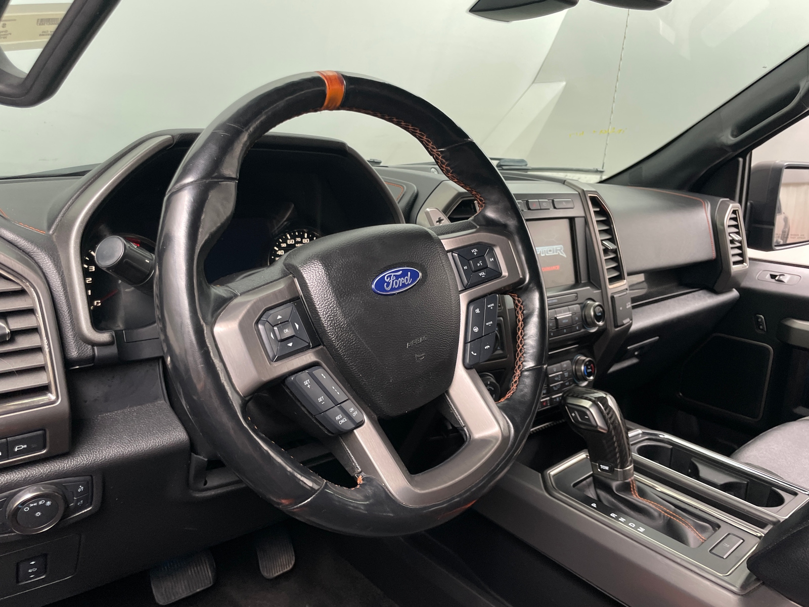 Thumbnail: 2018 Ford Econoline - 4