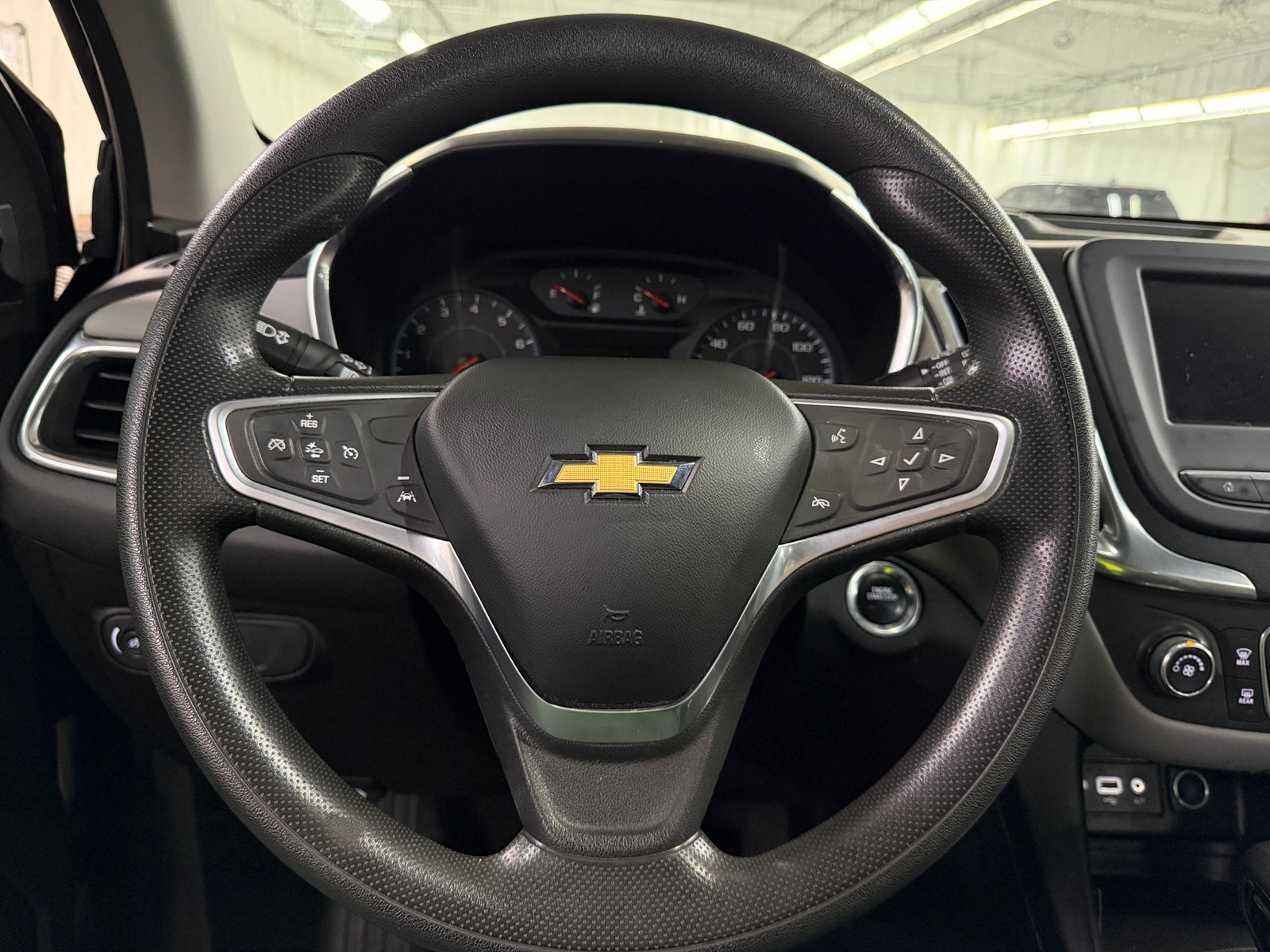 Thumbnail: 2022 Chevrolet Equinox - 5
