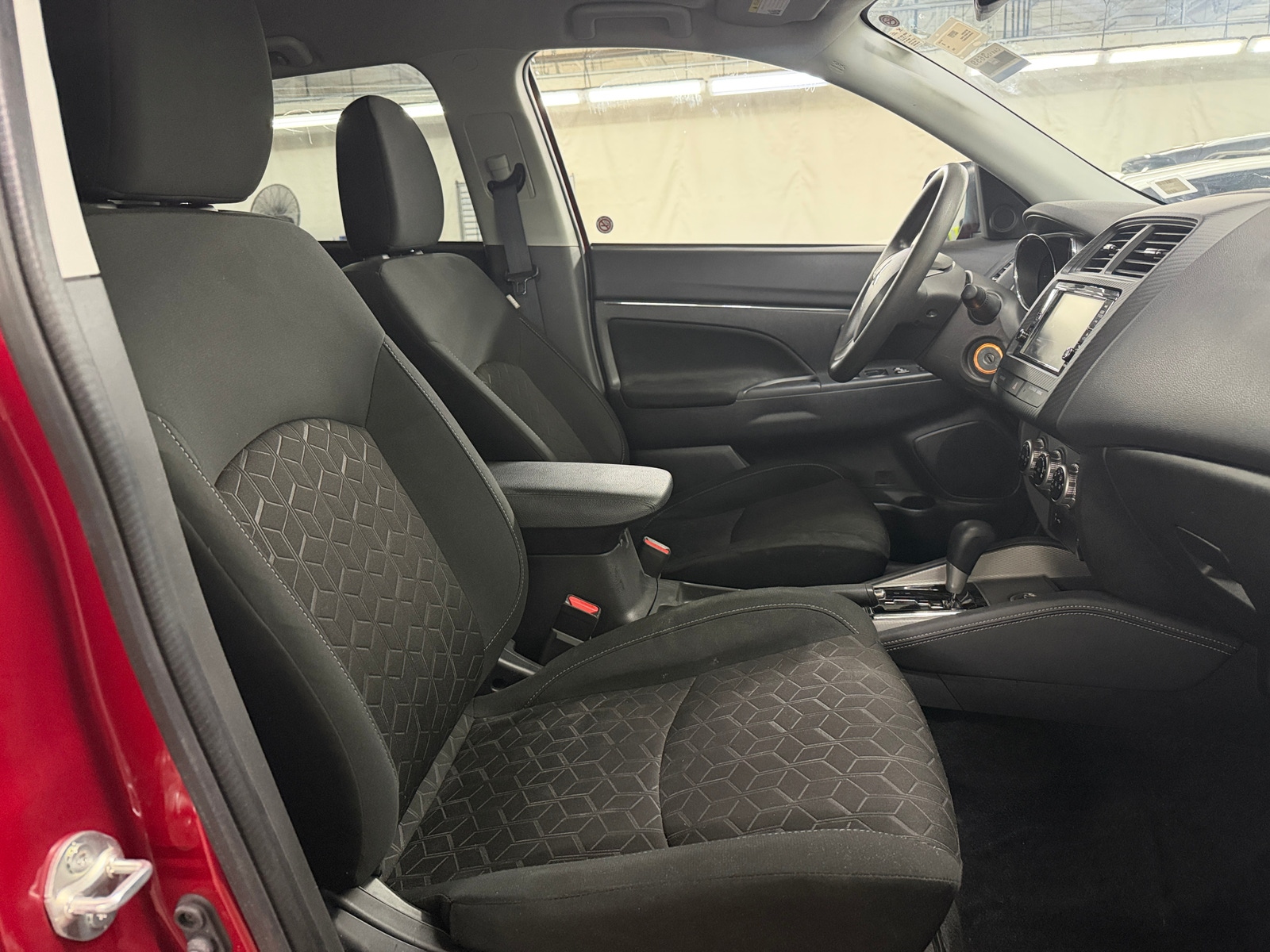 Thumbnail: 2025 Mitsubishi Outlander Sport - 2
