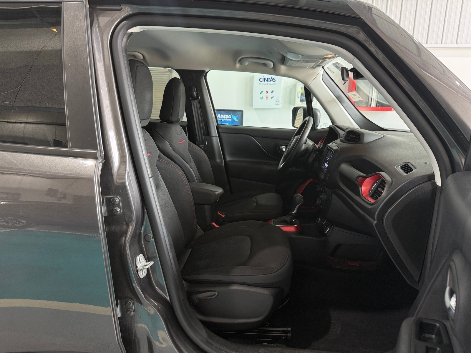 Thumbnail: 2020 Jeep Renegade - 2