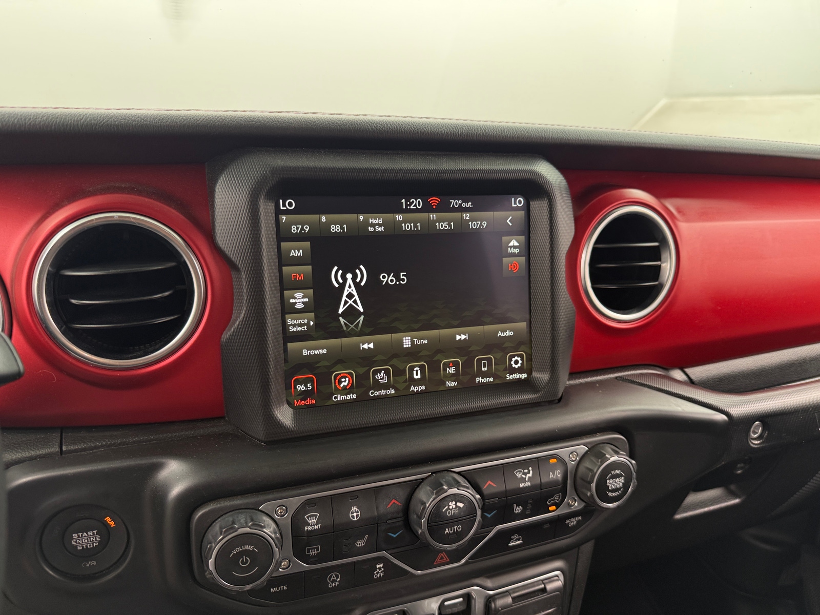 Thumbnail: 2022 Jeep Wrangler - 3