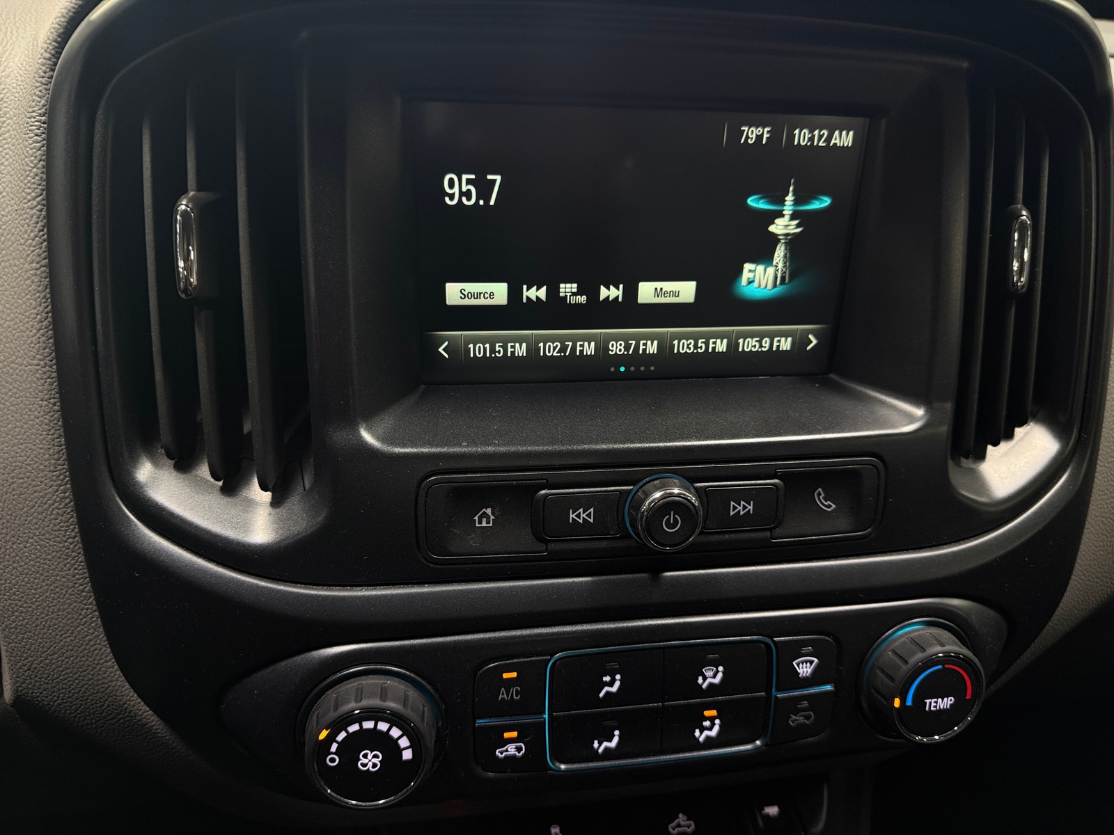 Thumbnail: 2018 Chevrolet Colorado - 4