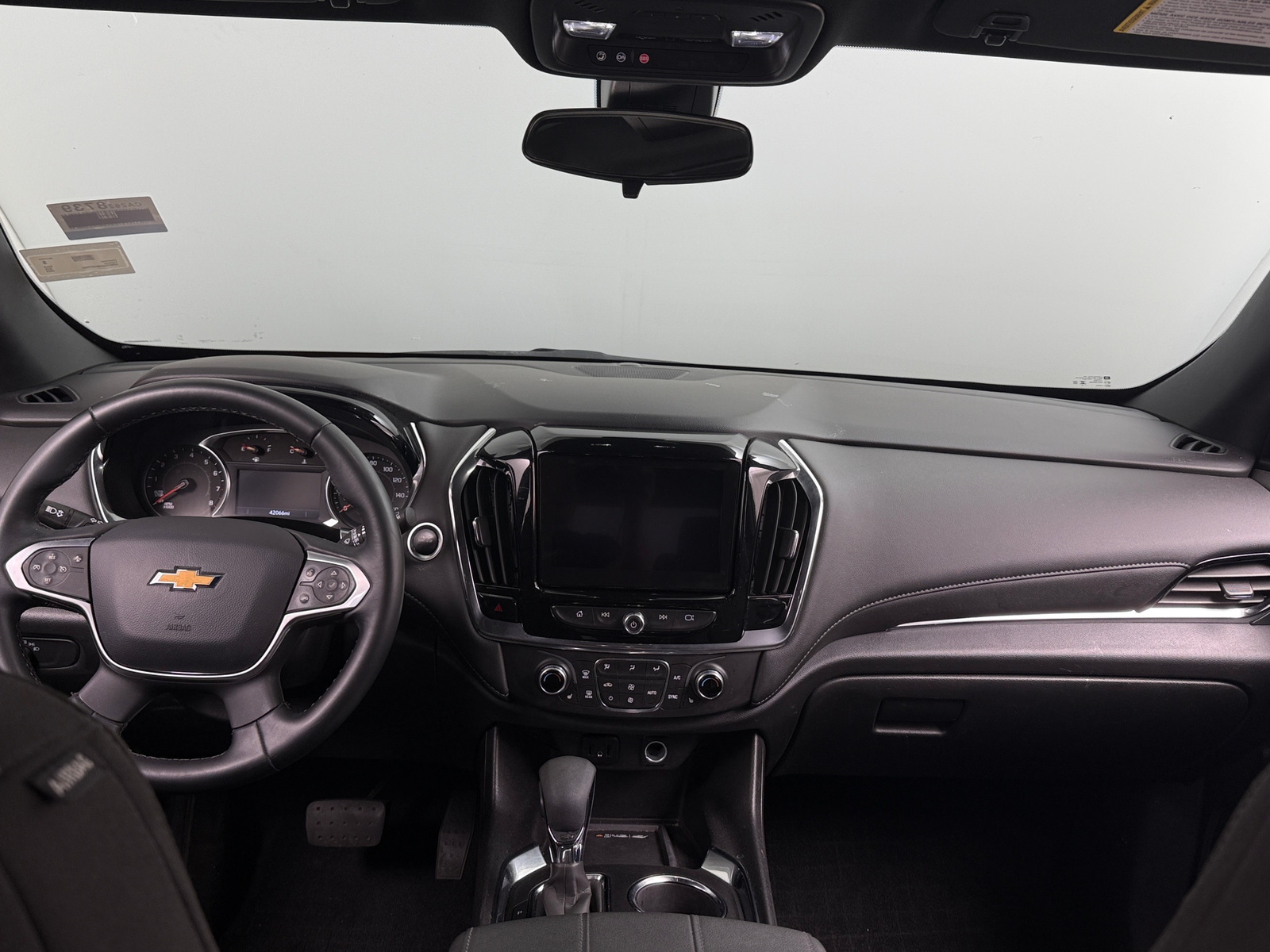 Thumbnail: 2023 Chevrolet Traverse - 3
