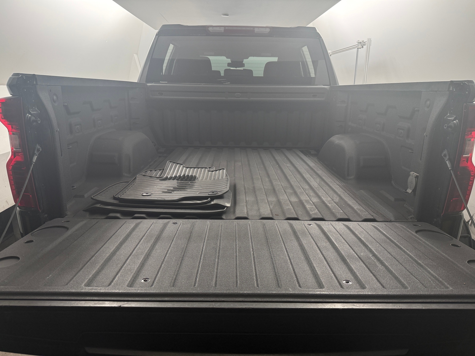 Thumbnail: 2023 Chevrolet Silverado 1500 - 7