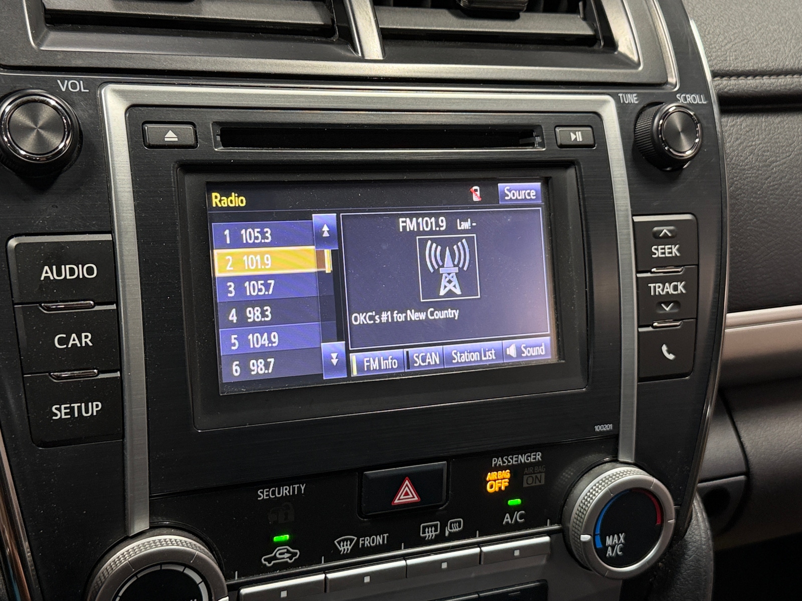 Thumbnail: 2014 Toyota Camry - 4