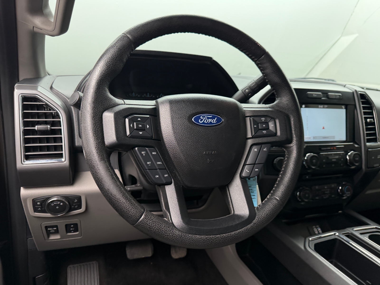 Thumbnail: 2016 Ford Econoline - 5