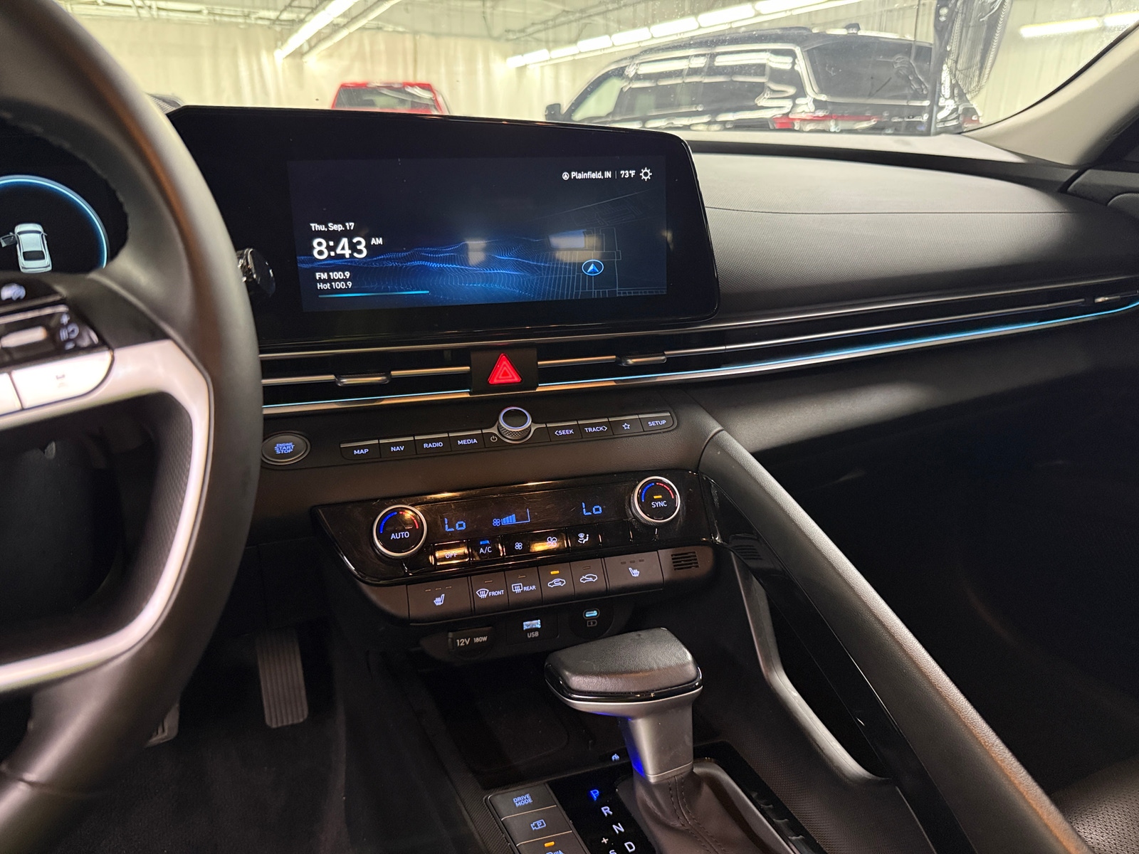 Thumbnail: 2024 Hyundai Elantra - 3