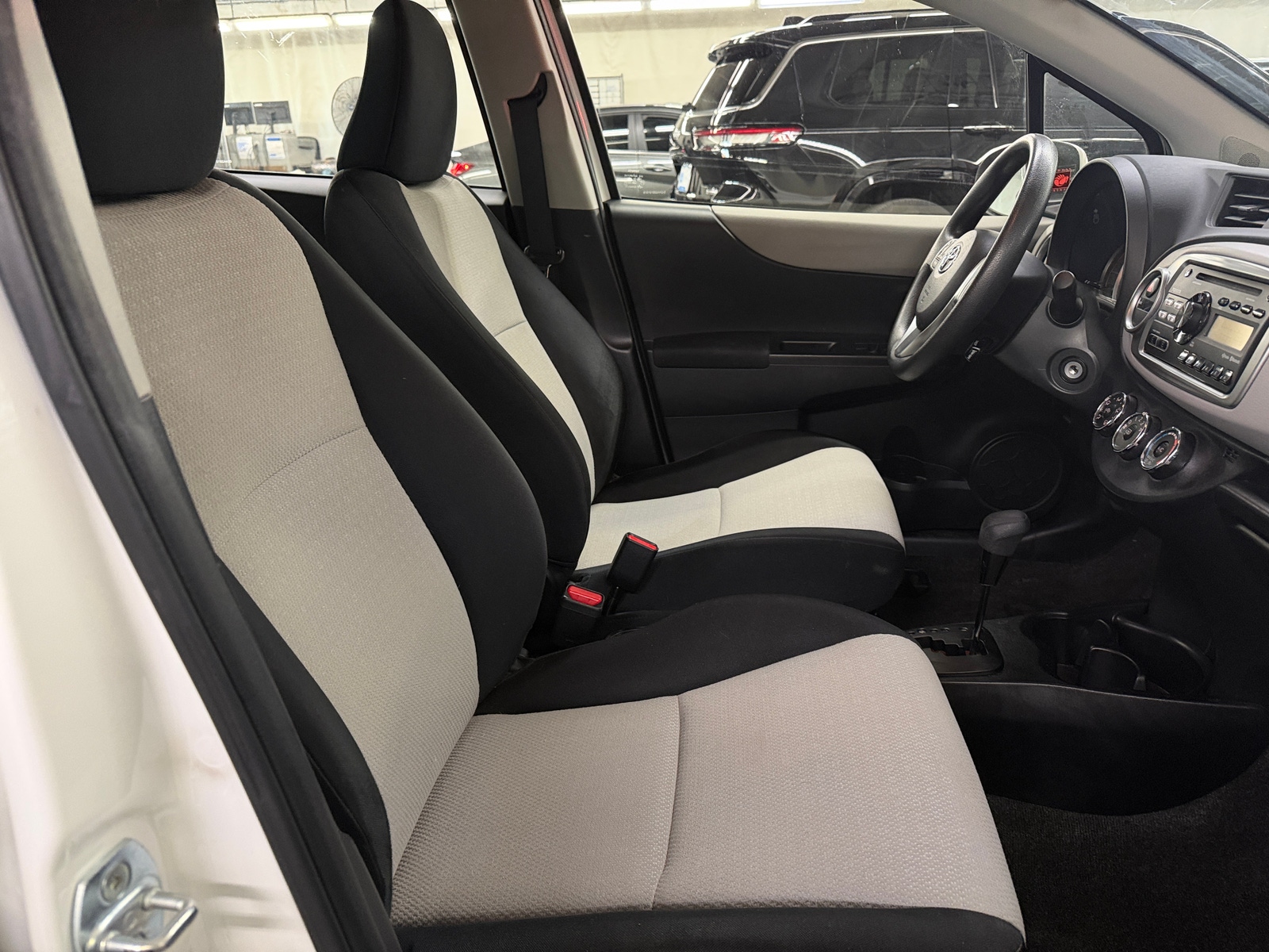 Thumbnail: 2013 Toyota Yaris - 2