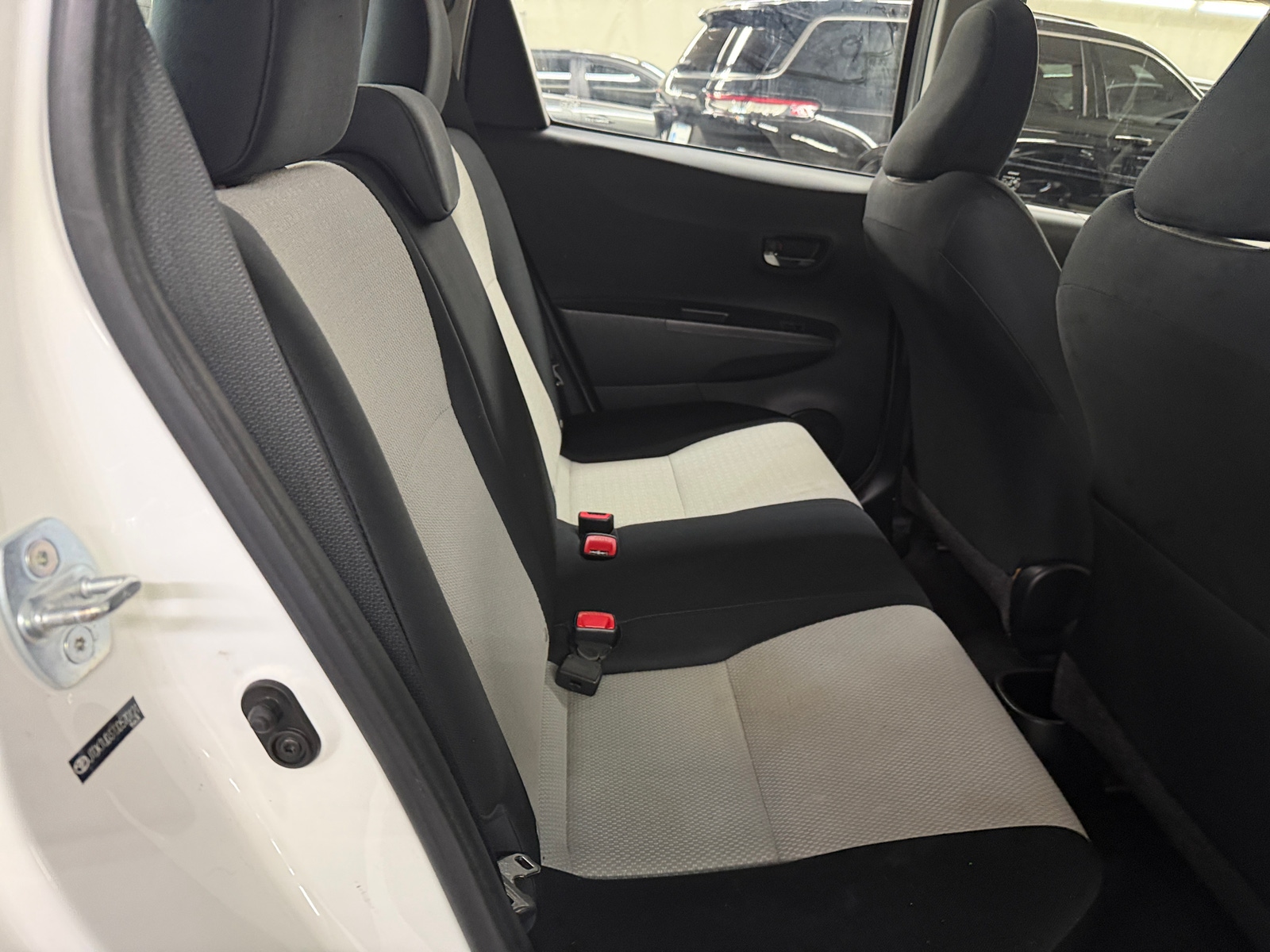 Thumbnail: 2013 Toyota Yaris - 6