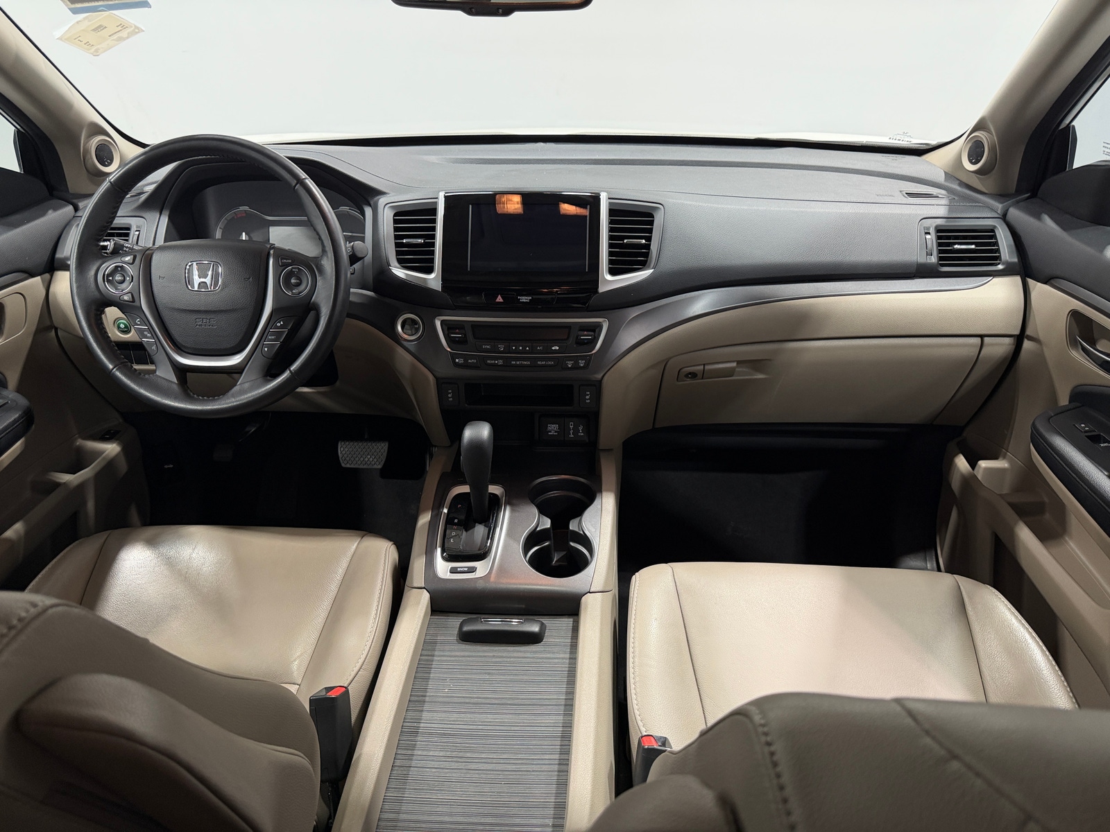 Thumbnail: 2017 Honda Pilot - 2