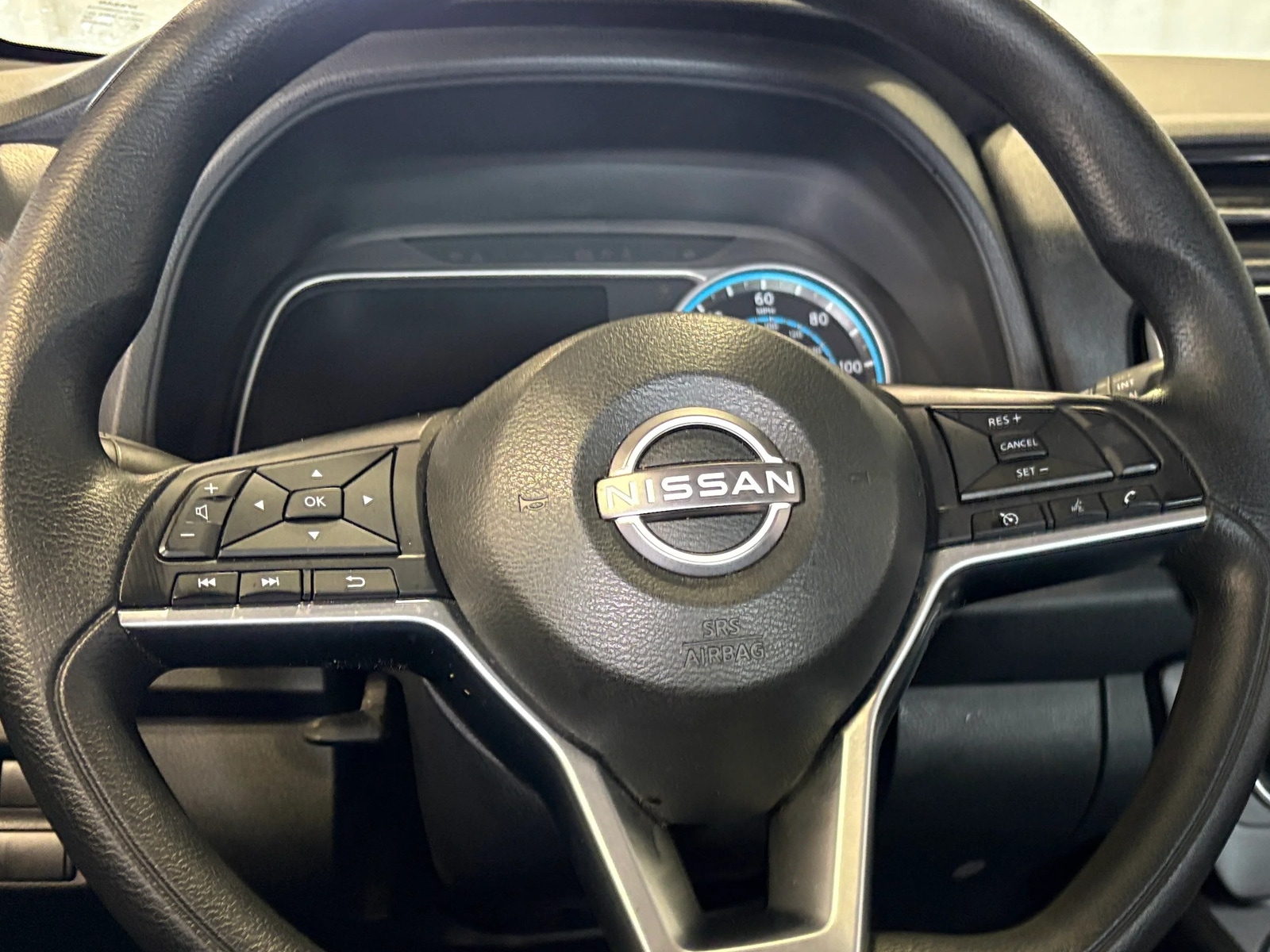 Thumbnail: 2025 Nissan Leaf - 5